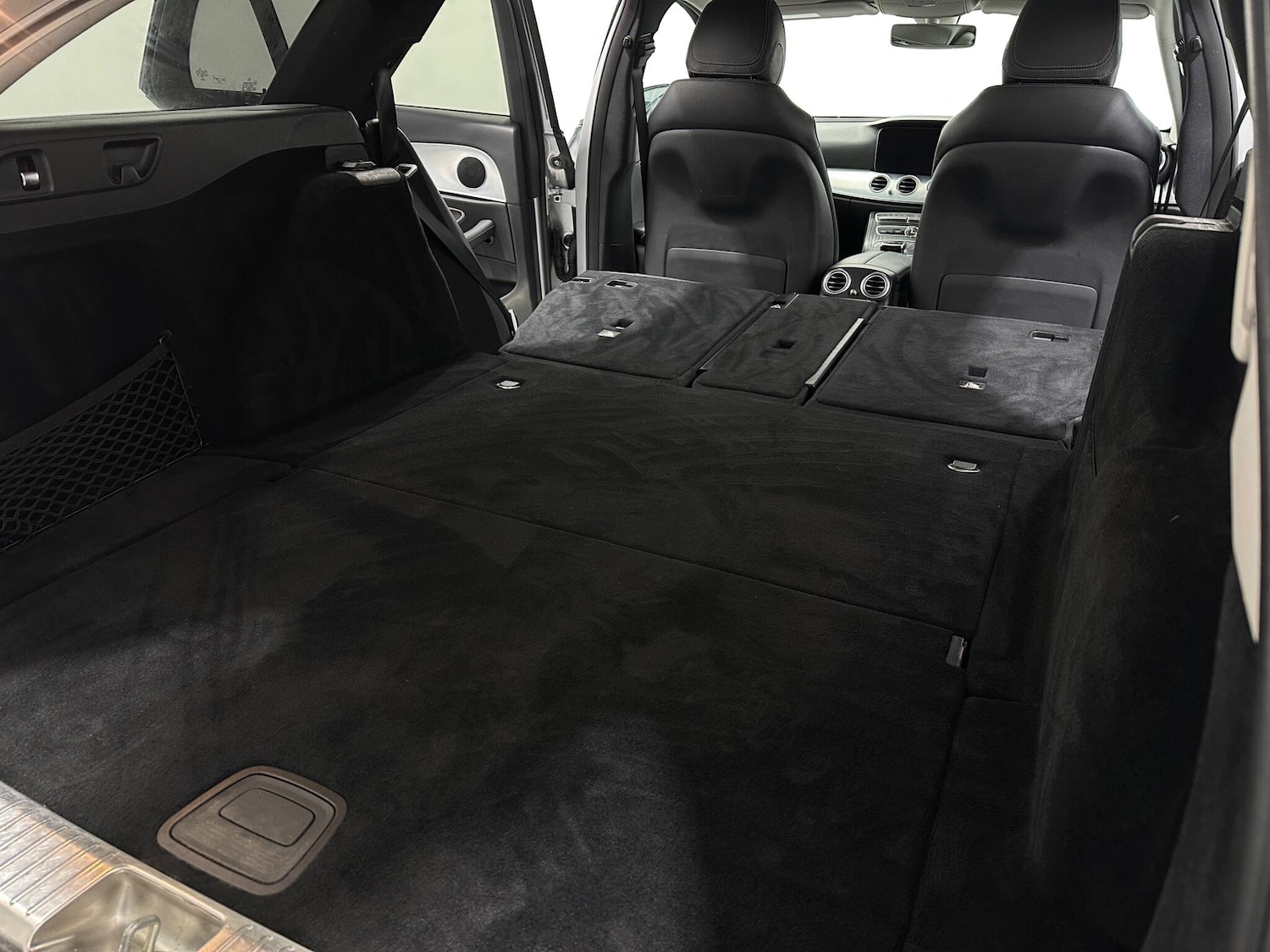 Used Mercedes-Benz E Class 2020 for sale - 76953220: Photo 44