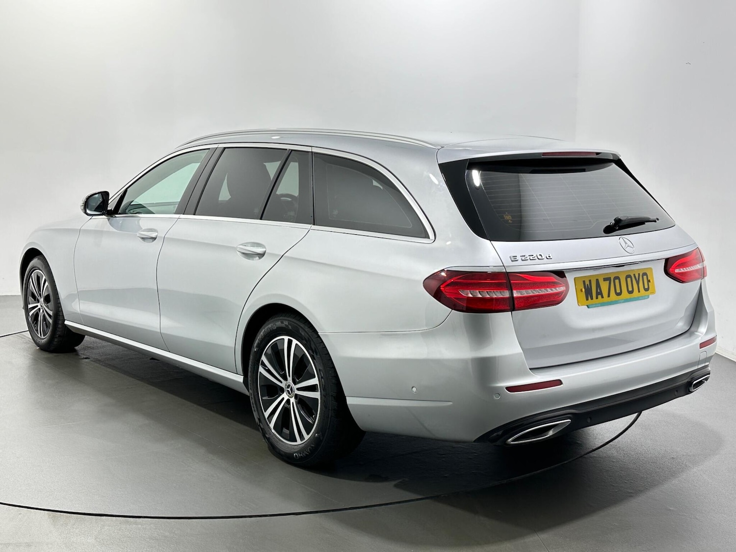 Used Mercedes-Benz E Class 2020 for sale - 76953220: Photo 6