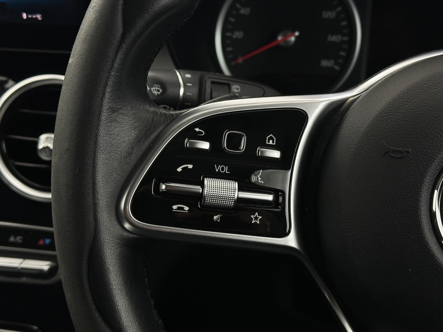 Used Mercedes-Benz GLC 2019 for sale - 76976616: Photo 14