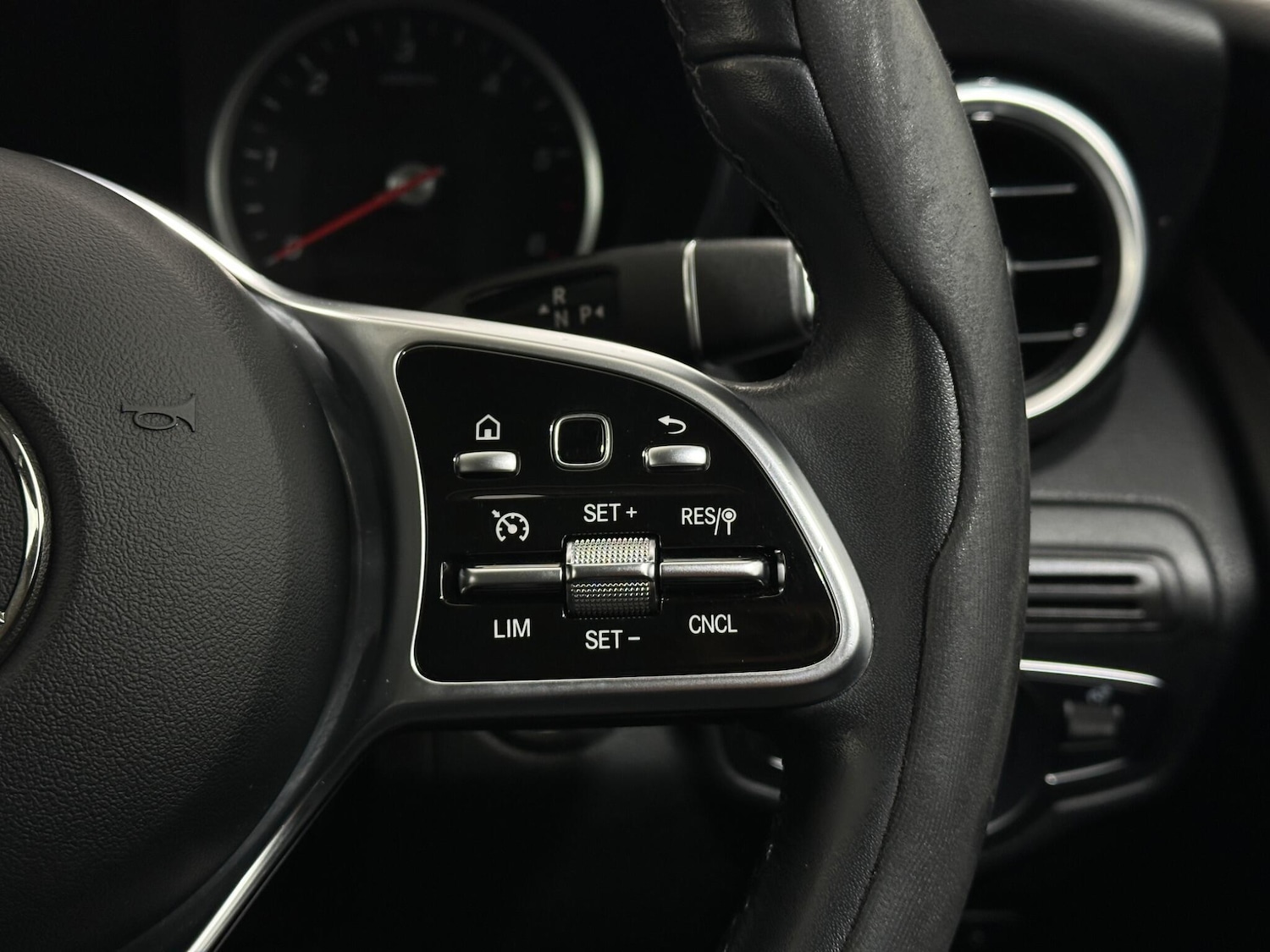 Used Mercedes-Benz GLC 2019 for sale - 76976616: Photo 15