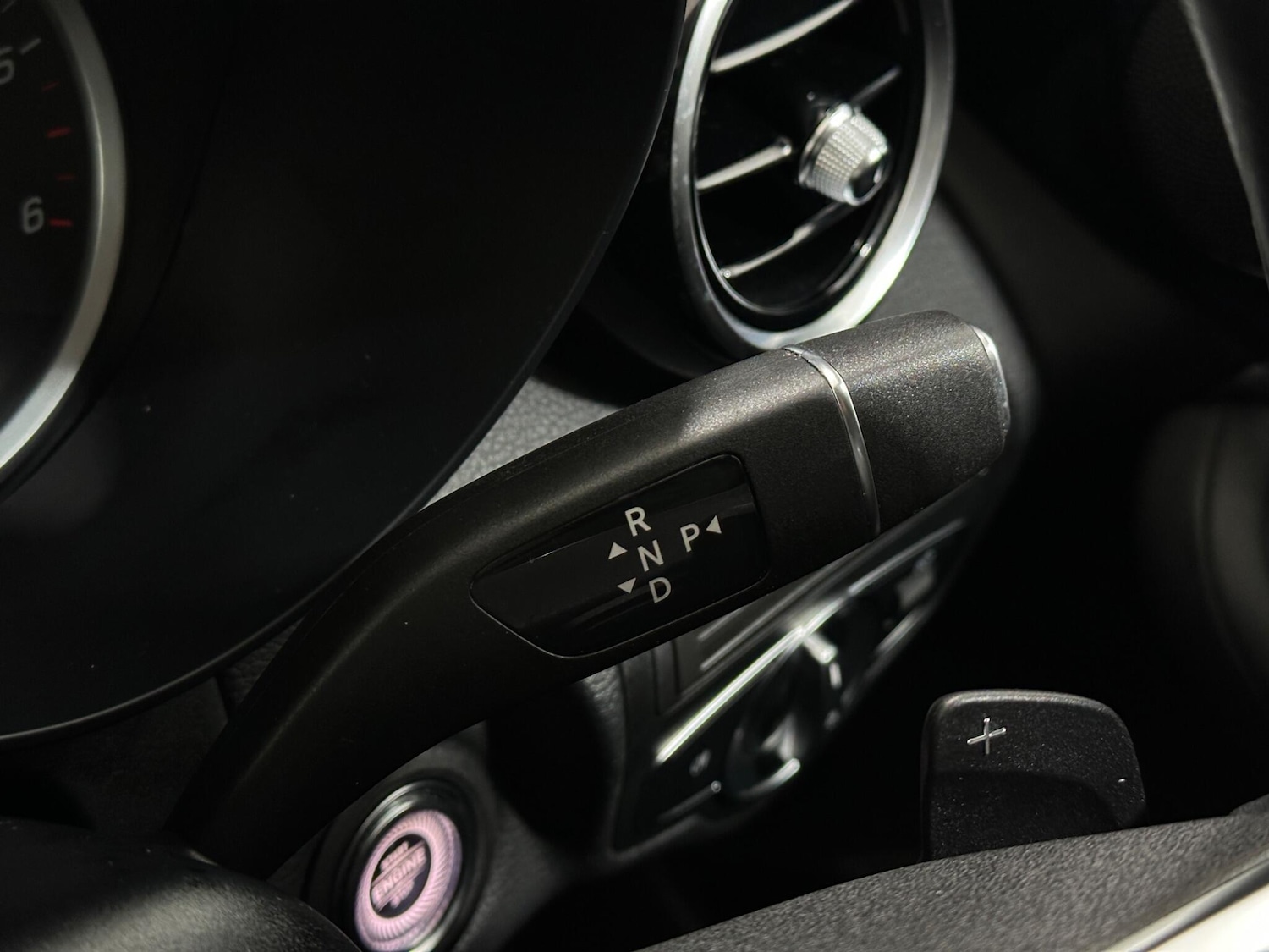 Used Mercedes-Benz GLC 2019 for sale - 76976616: Photo 16