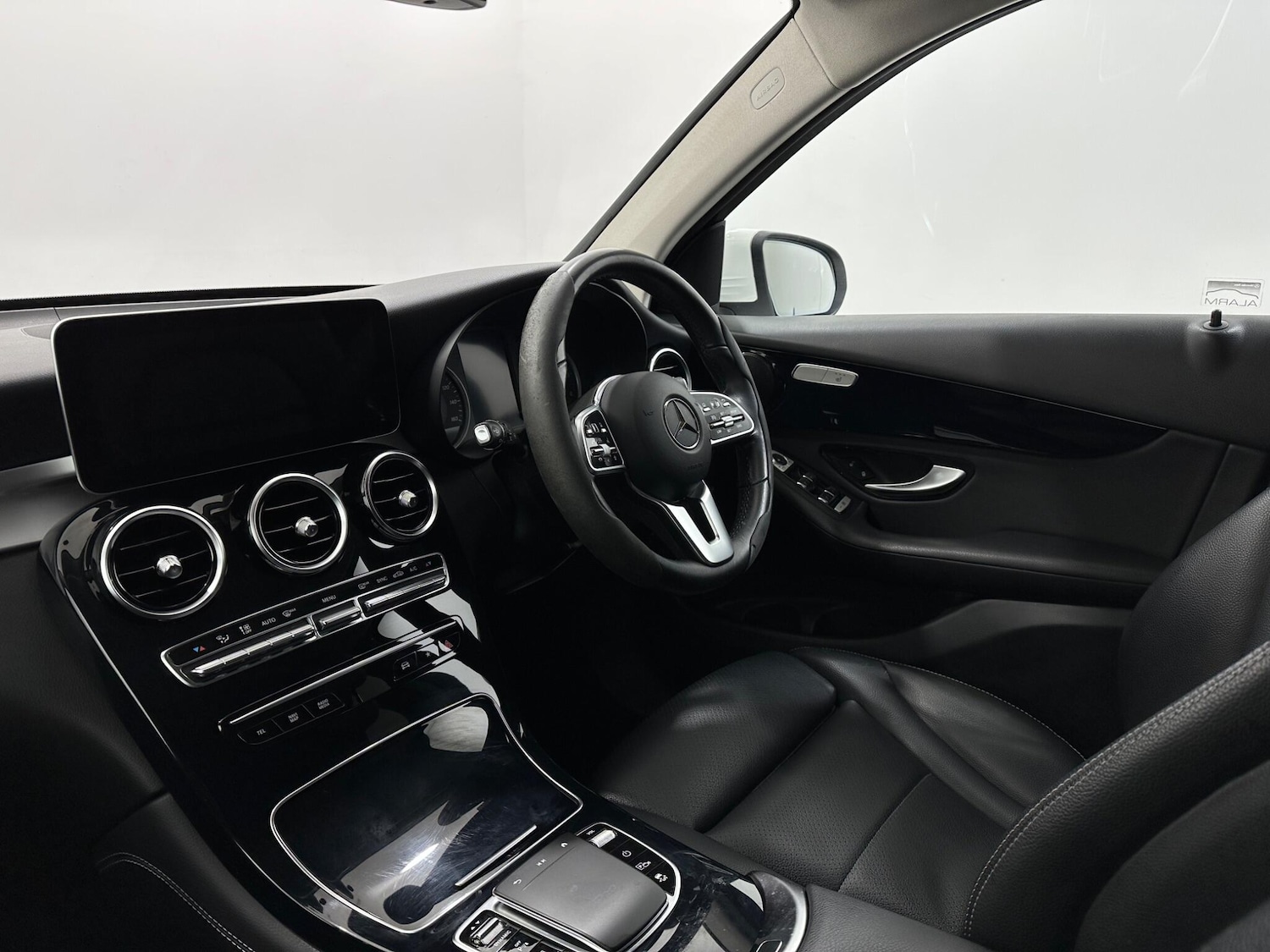 Used Mercedes-Benz GLC 2019 for sale - 76976616: Photo 30