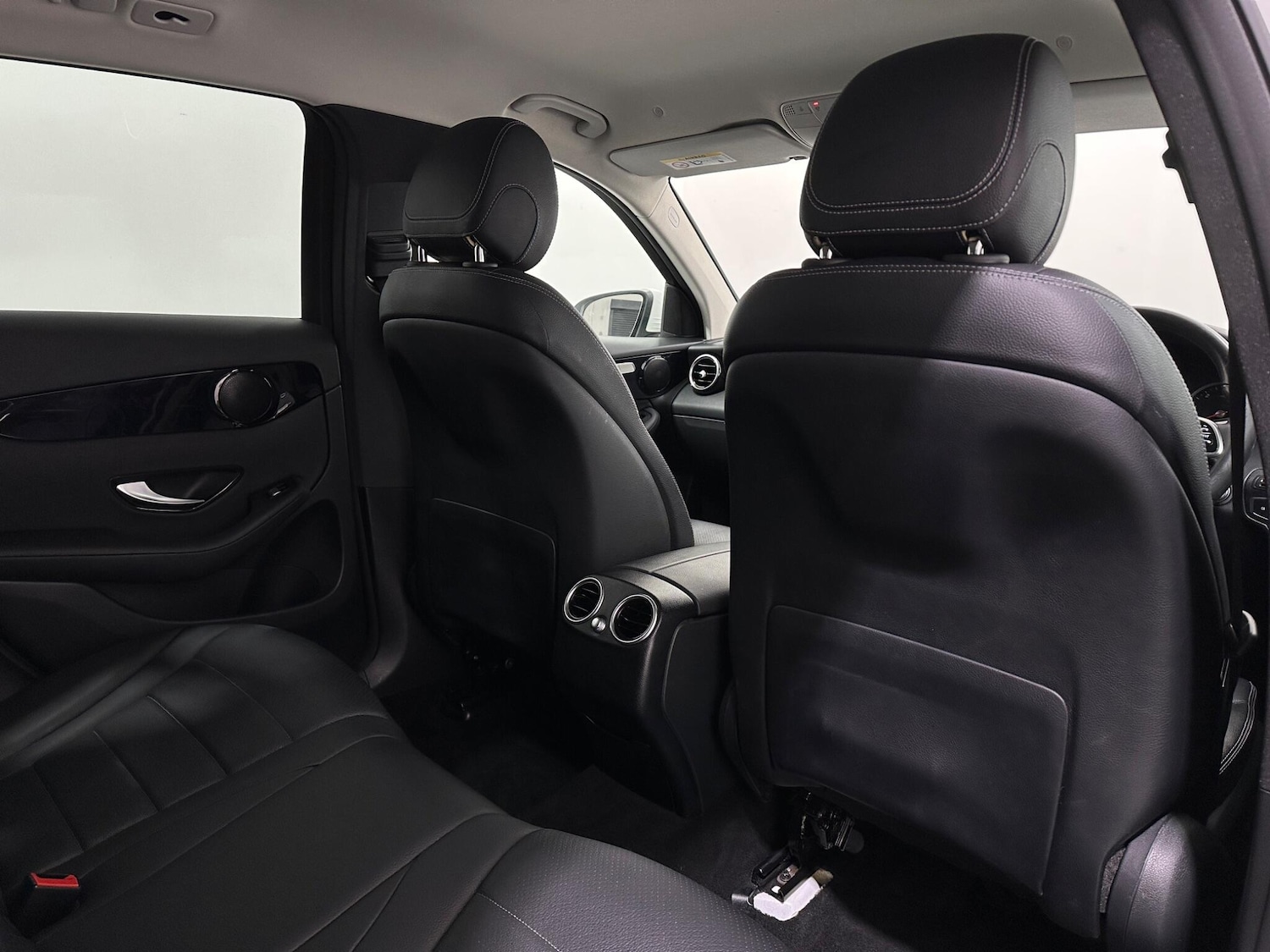 Used Mercedes-Benz GLC 2019 for sale - 76976616: Photo 40