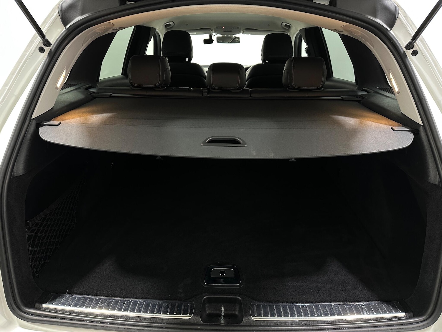 Used Mercedes-Benz GLC 2019 for sale - 76976616: Photo 46