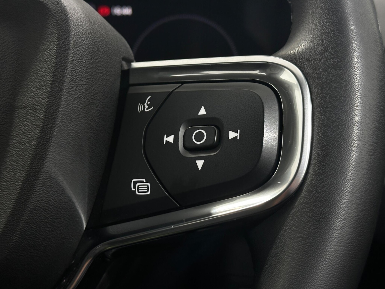 Used Volvo XC40 2021 for sale - 77229689: Photo 14