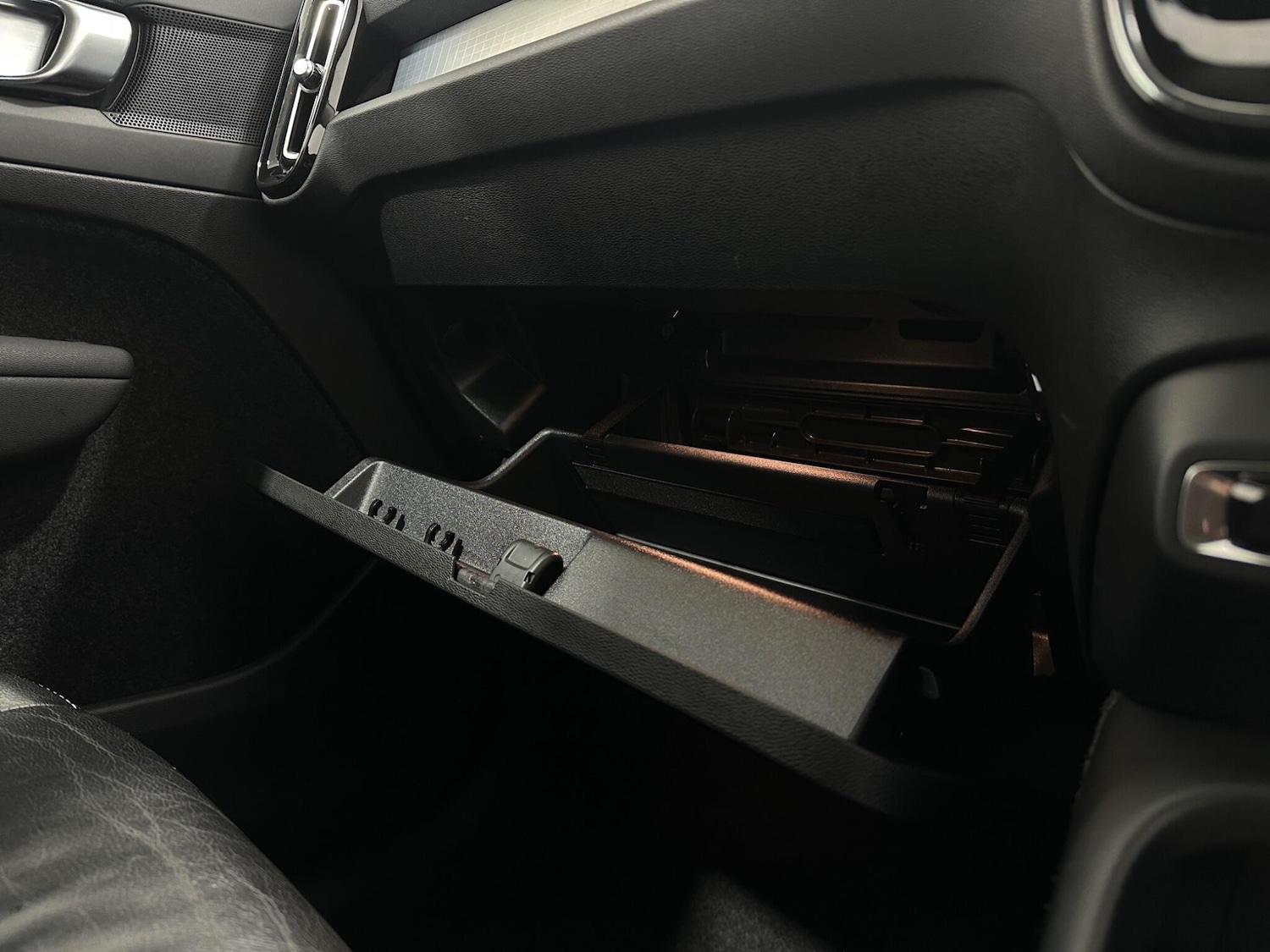 Used Volvo XC40 2021 for sale - 77229689: Photo 25