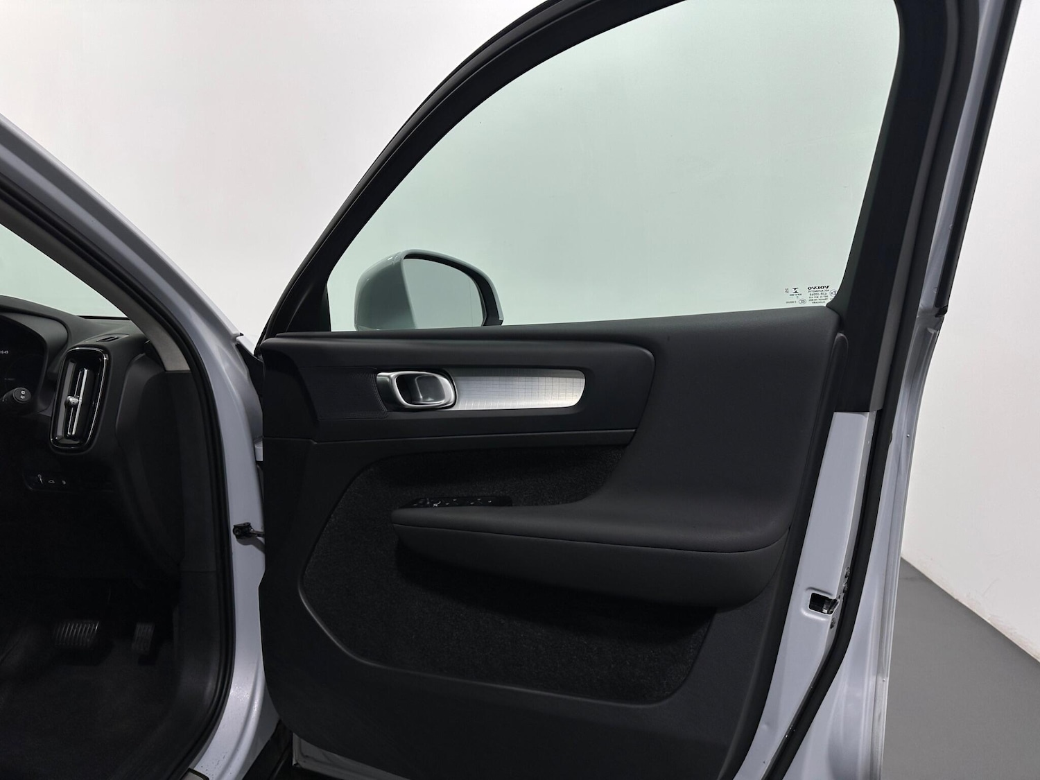 Used Volvo XC40 2021 for sale - 77229689: Photo 31