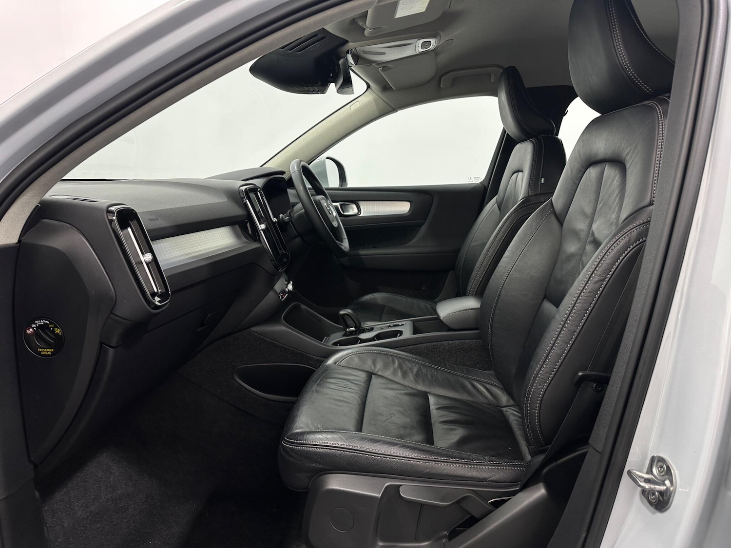 Used Volvo XC40 2021 for sale - 77229689: Photo 32