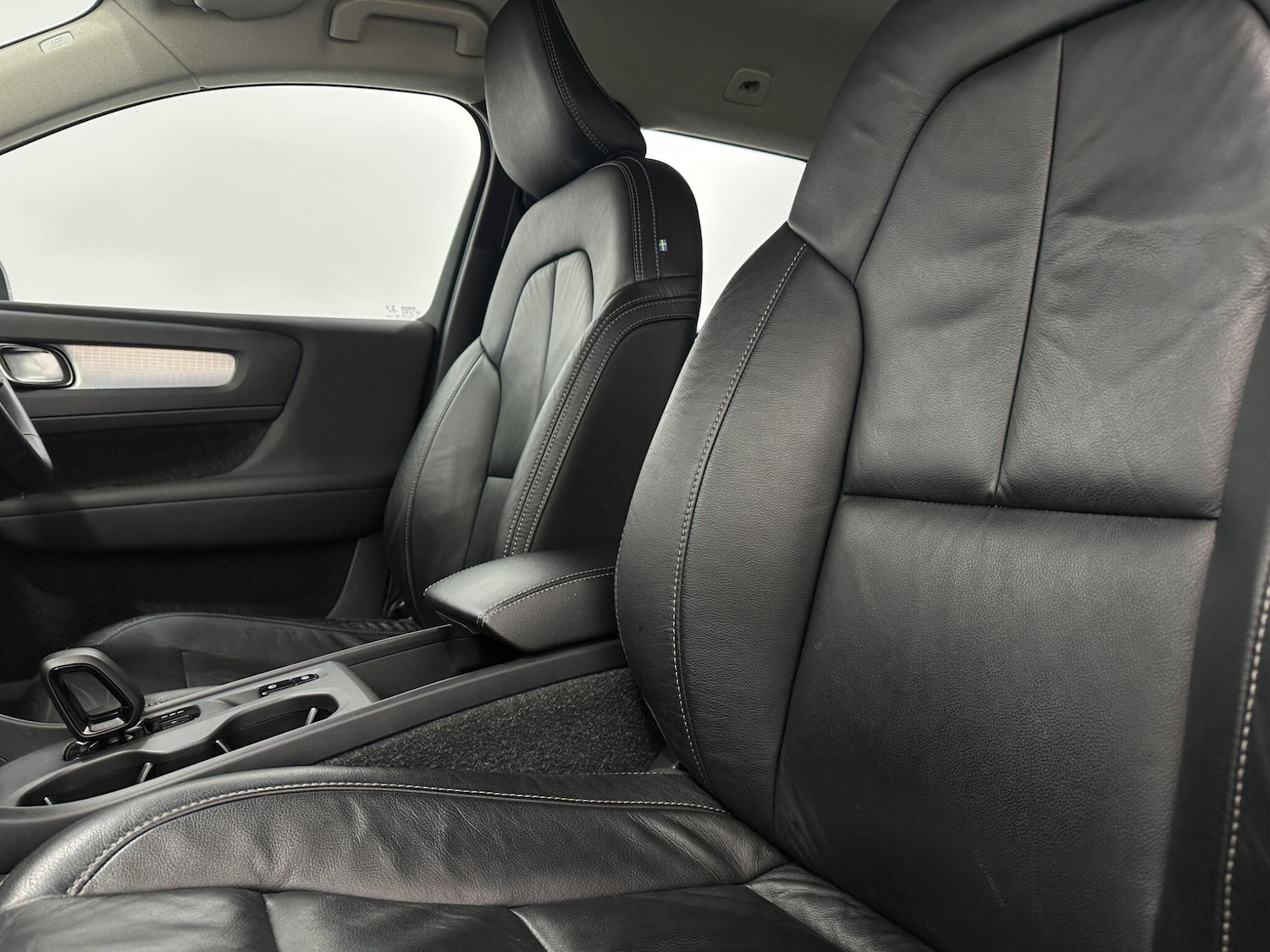 Used Volvo XC40 2021 for sale - 77229689: Photo 33