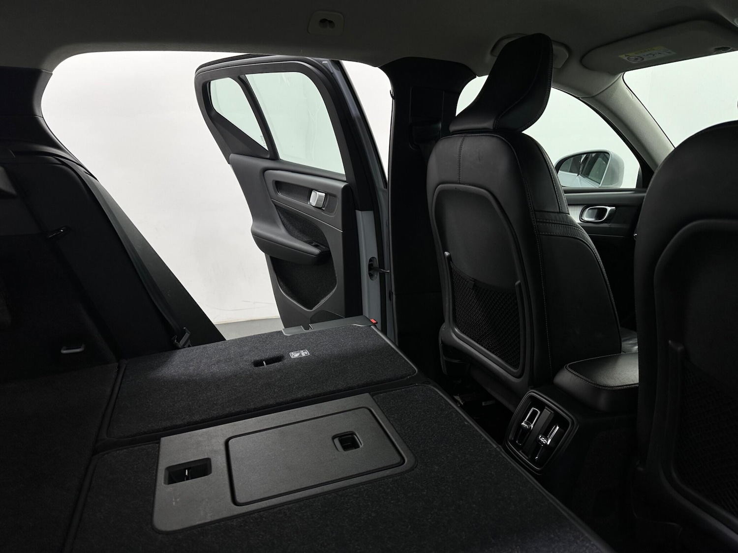 Used Volvo XC40 2021 for sale - 77229689: Photo 44