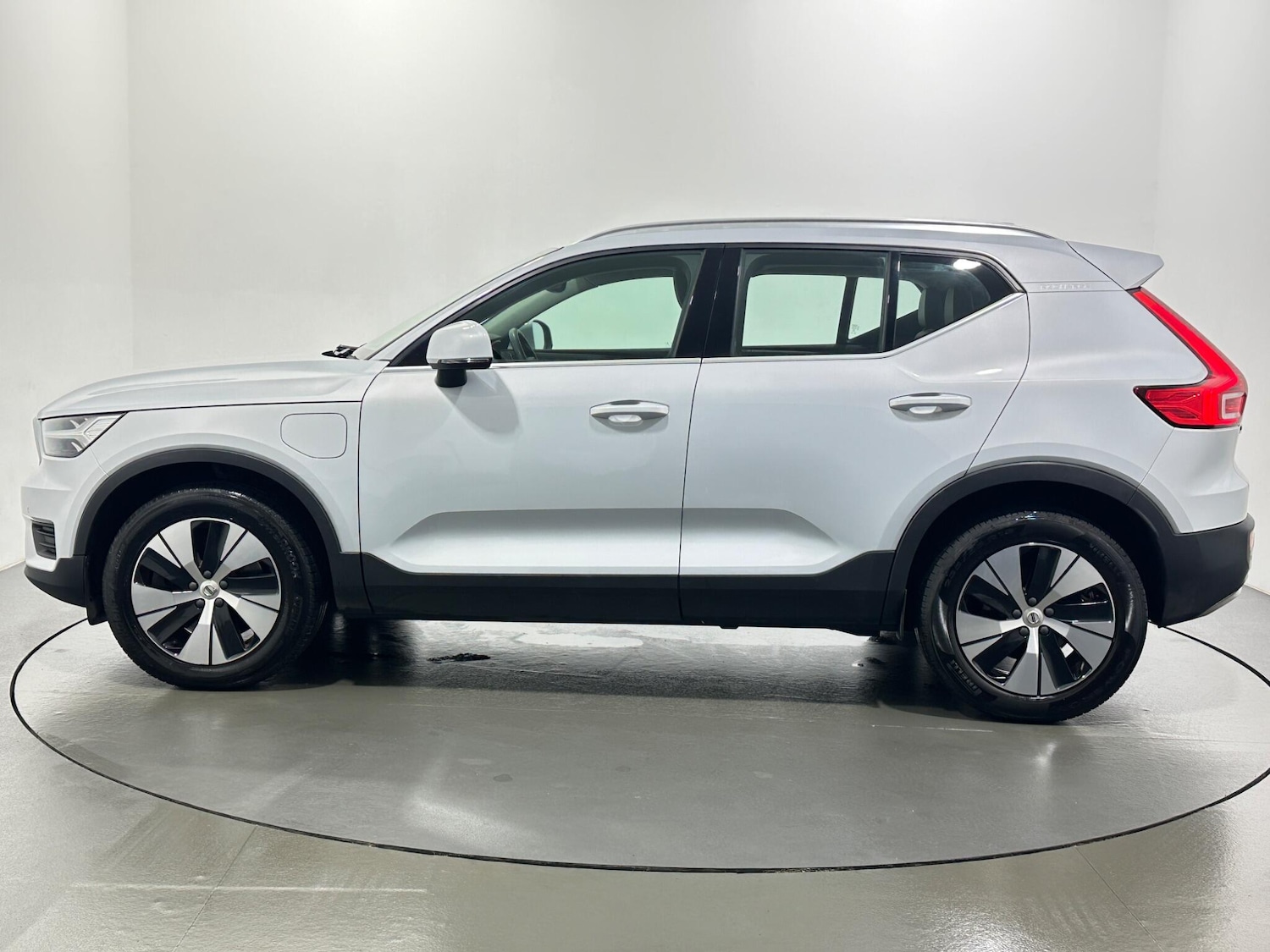 Used Volvo XC40 2021 for sale - 77229689: Photo 5