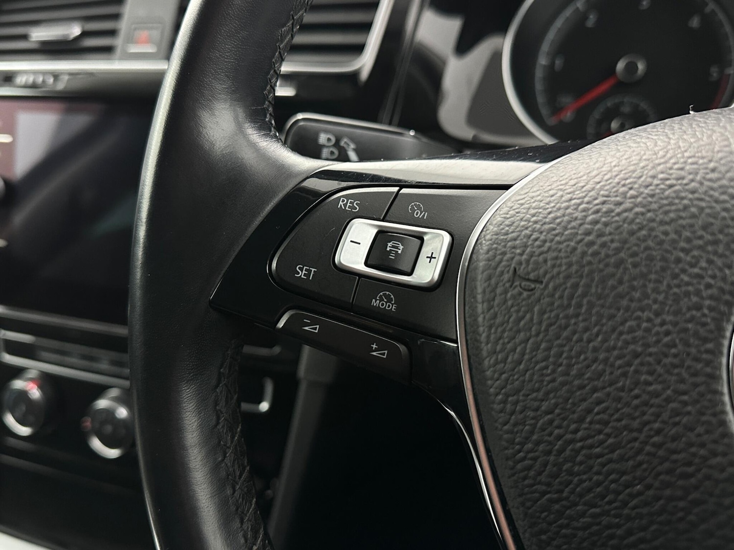 Used Volkswagen Golf 2018 for sale - 76878632: Photo 14