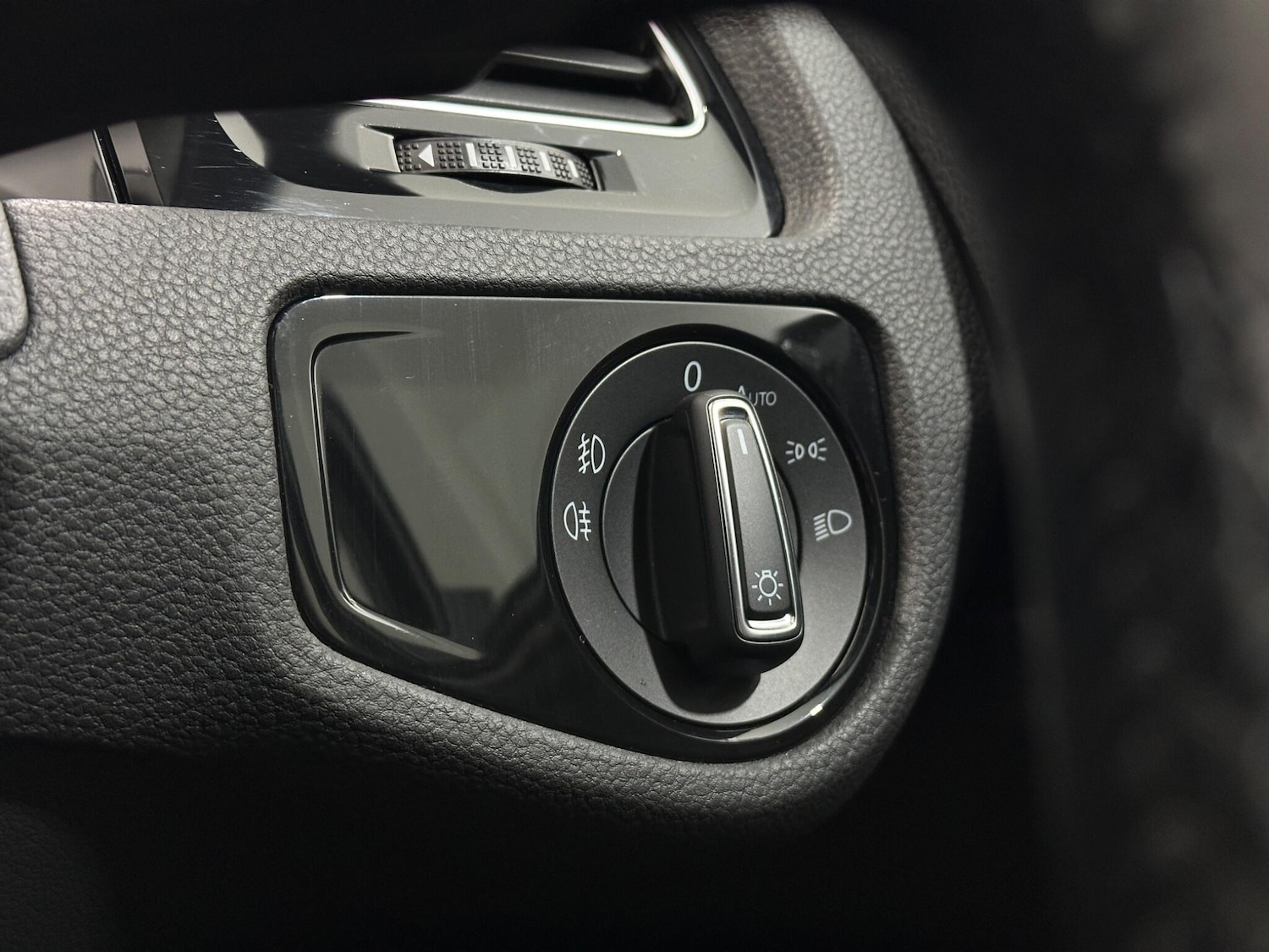 Used Volkswagen Golf 2018 for sale - 76878632: Photo 17