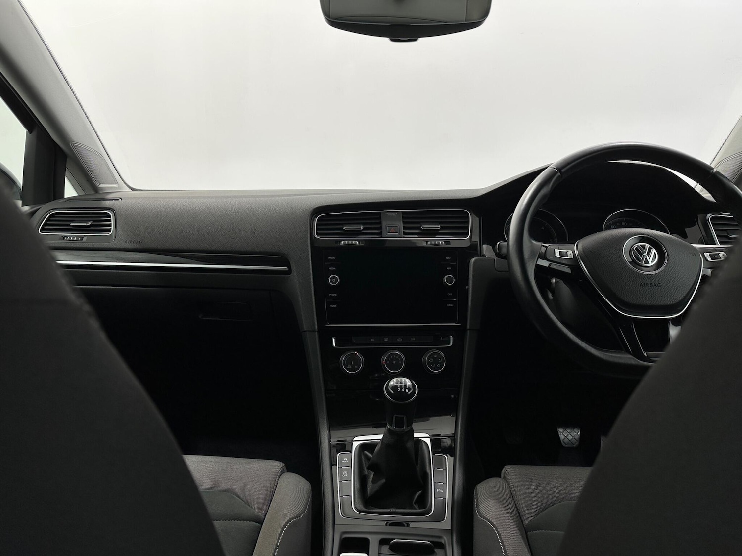 Used Volkswagen Golf 2018 for sale - 76878632: Photo 19