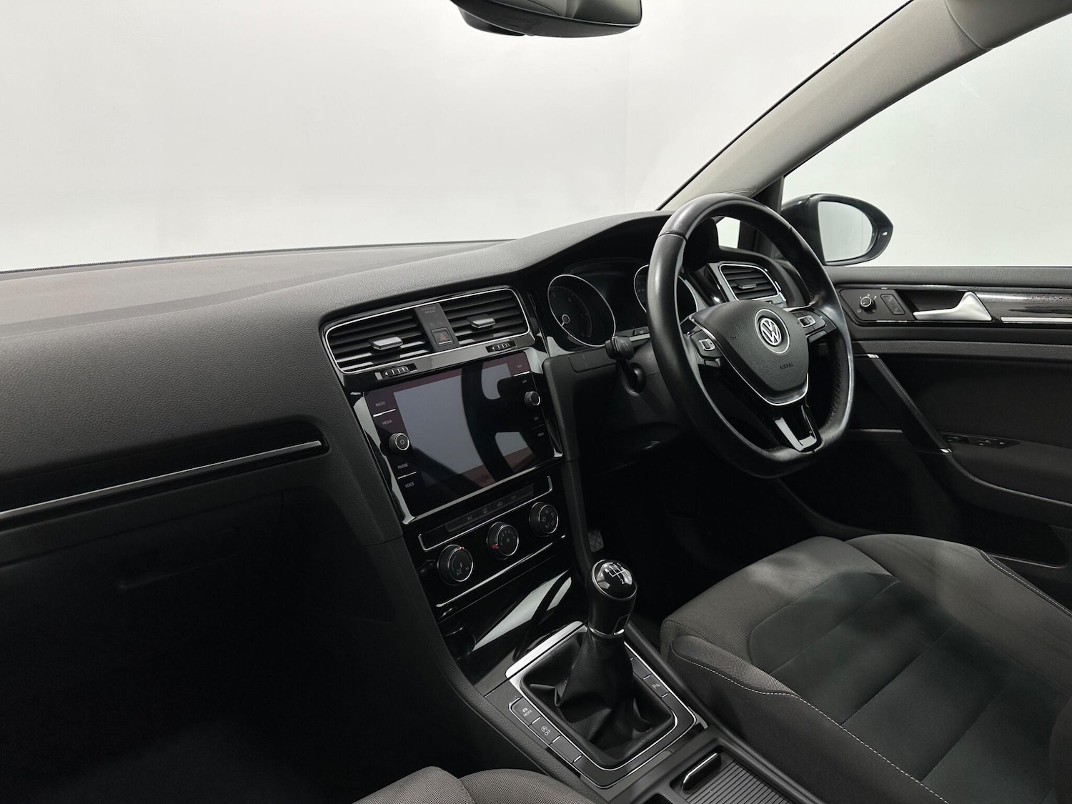 Used Volkswagen Golf 2018 for sale - 76878632: Photo 29