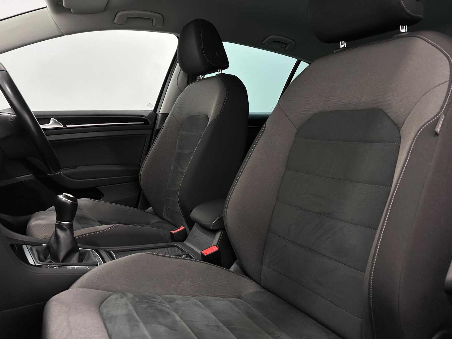 Used Volkswagen Golf 2018 for sale - 76878632: Photo 35