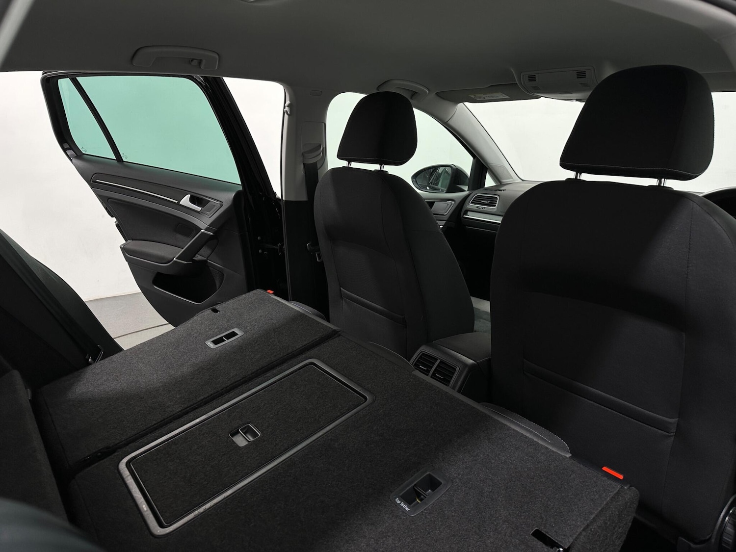 Used Volkswagen Golf 2018 for sale - 76878632: Photo 45