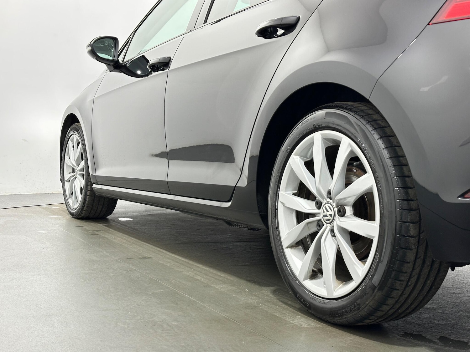 Used Volkswagen Golf 2018 for sale - 76878632: Photo 48