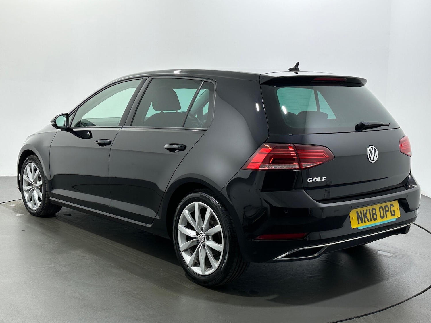 Used Volkswagen Golf 2018 for sale - 76878632: Photo 6