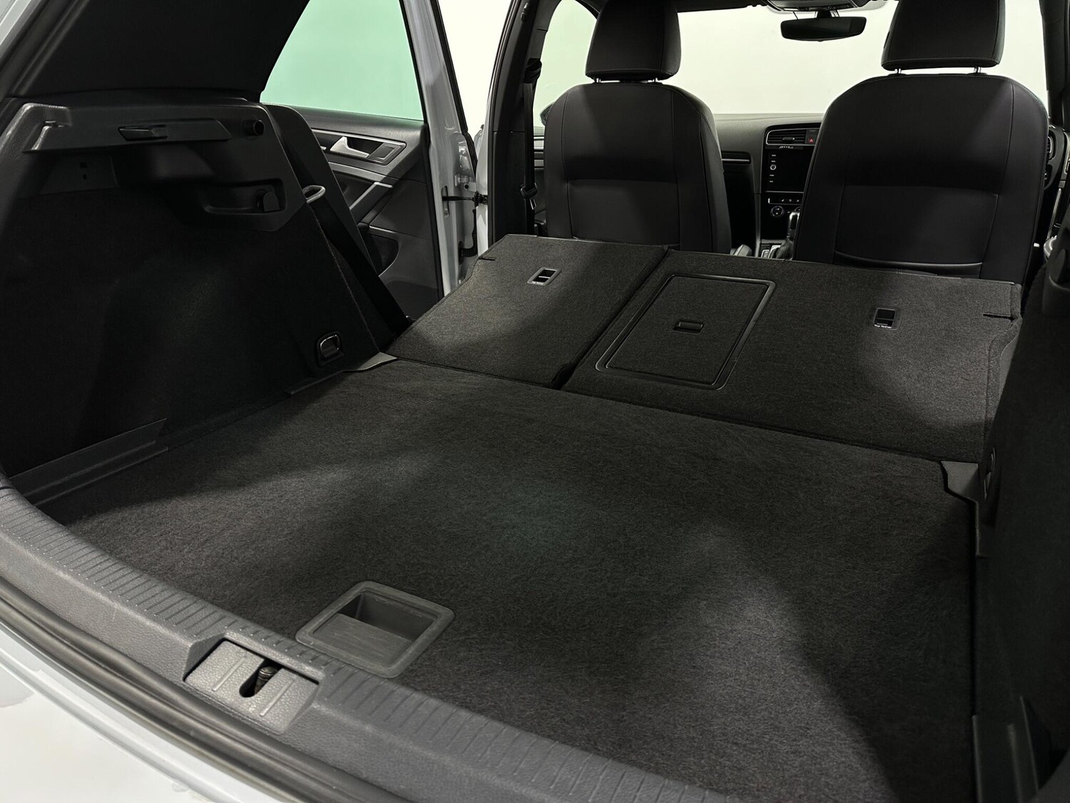 Used Volkswagen Golf 2019 for sale - 77575076: Photo 45