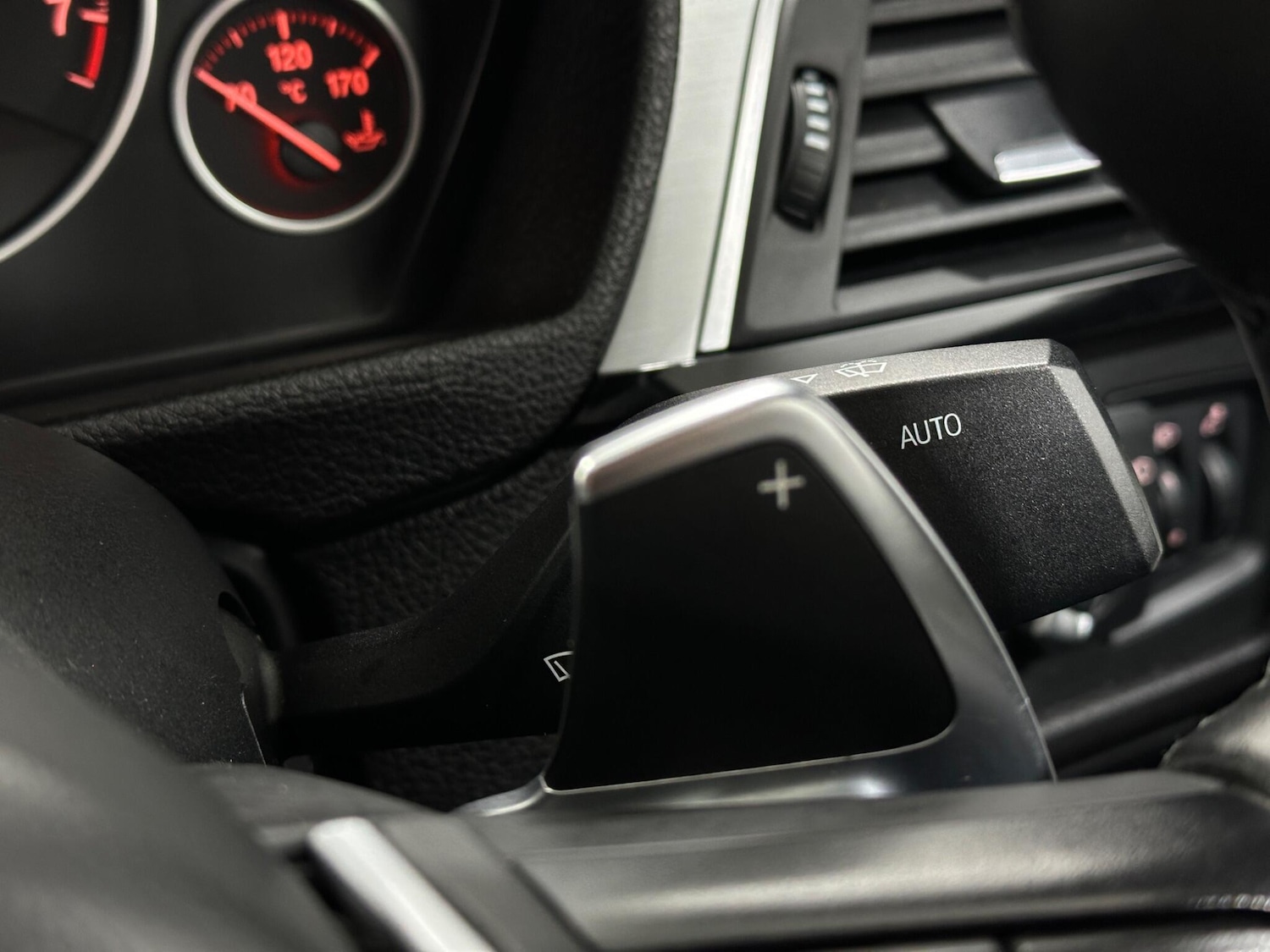 Used BMW 3 Series 2018 for sale - 76878652: Photo 15