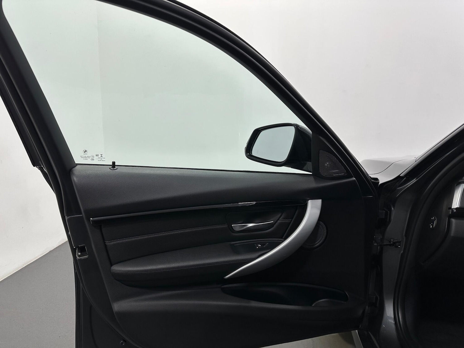 Used BMW 3 Series 2018 for sale - 76878652: Photo 35