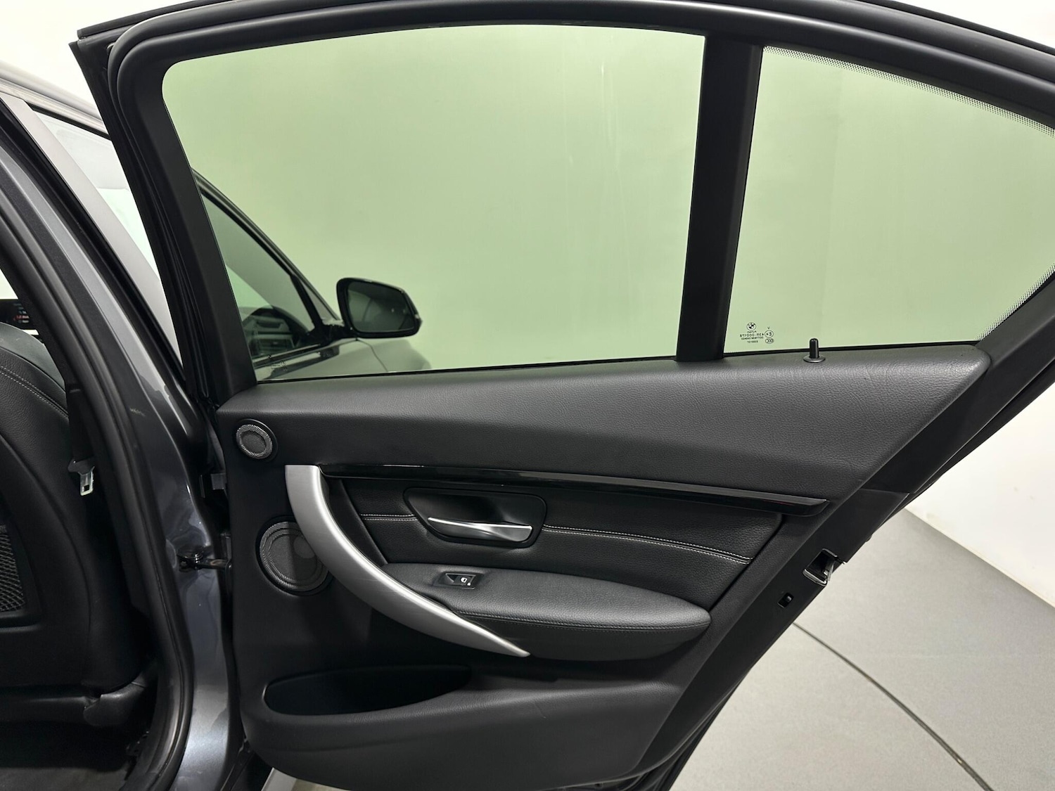 Used BMW 3 Series 2018 for sale - 76878652: Photo 42