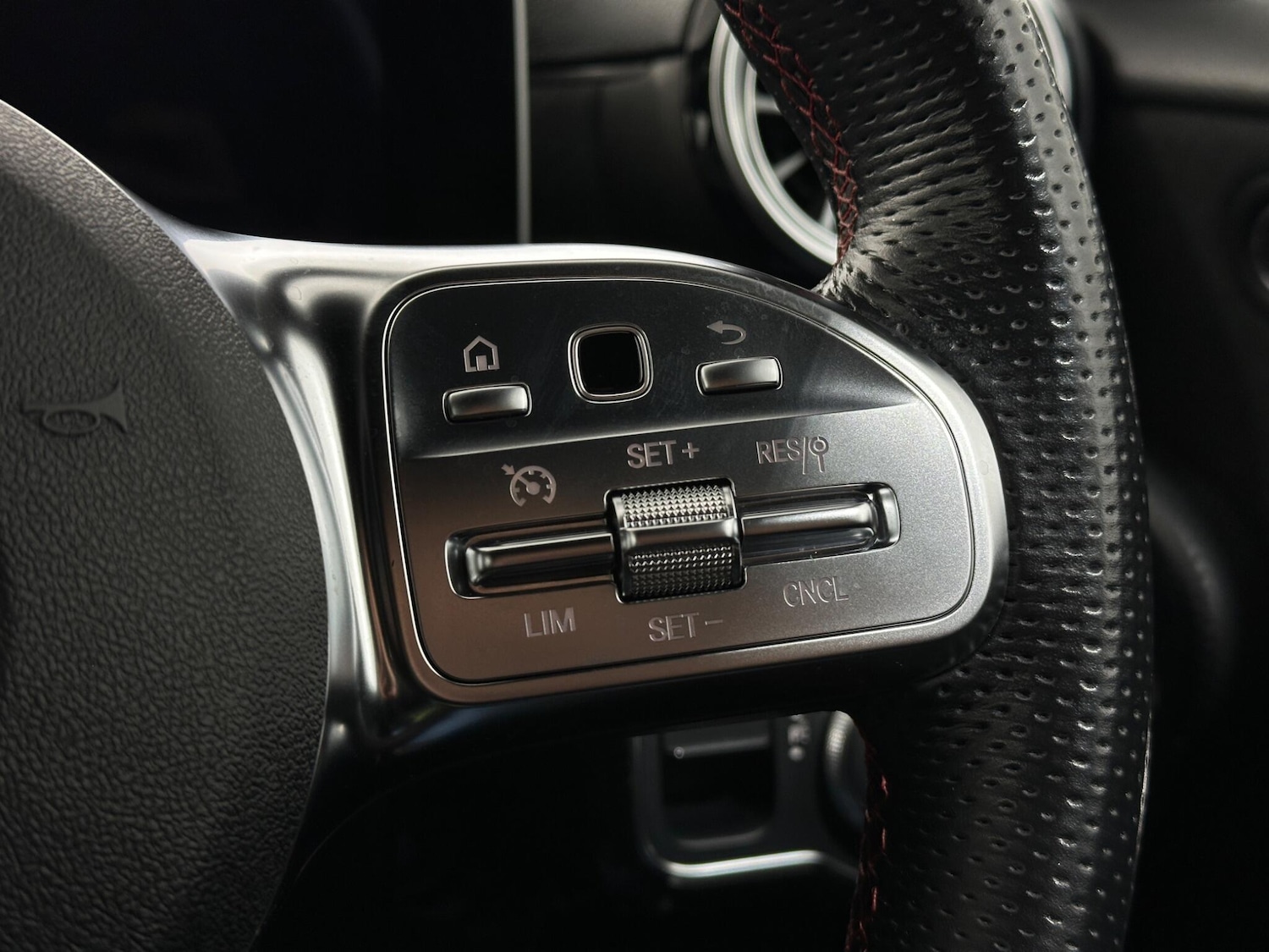 Used Mercedes-Benz A-Class 2019 for sale - 76878486: Photo 14