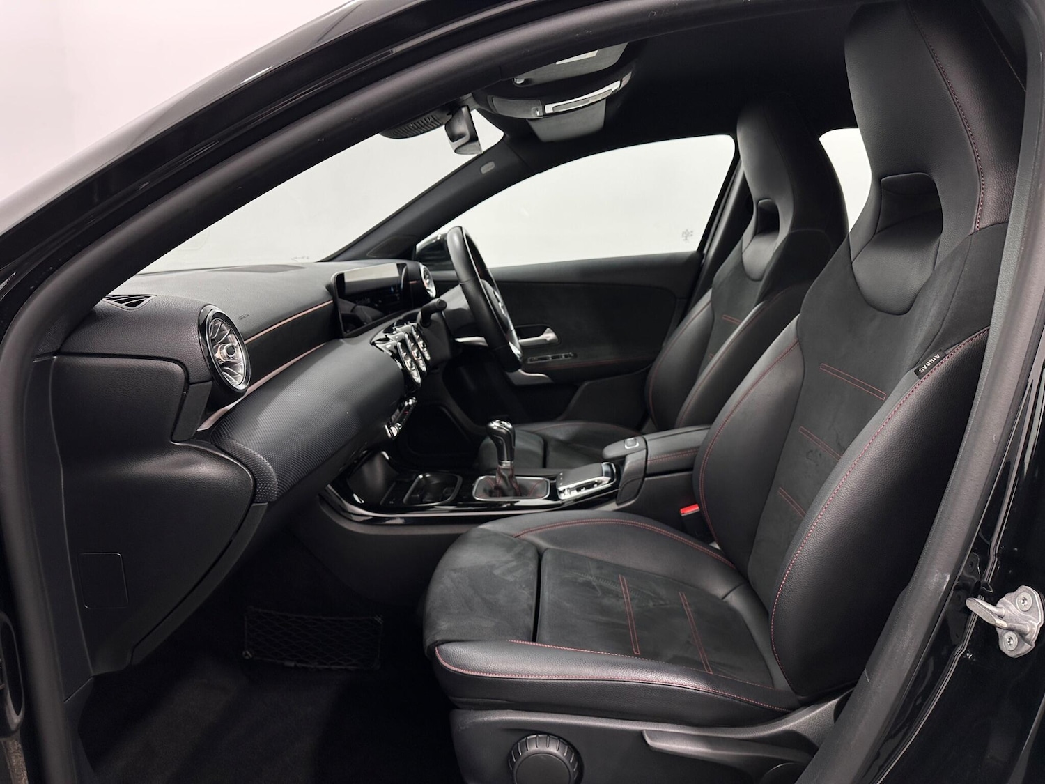 Used Mercedes-Benz A-Class 2019 for sale - 76878486: Photo 32