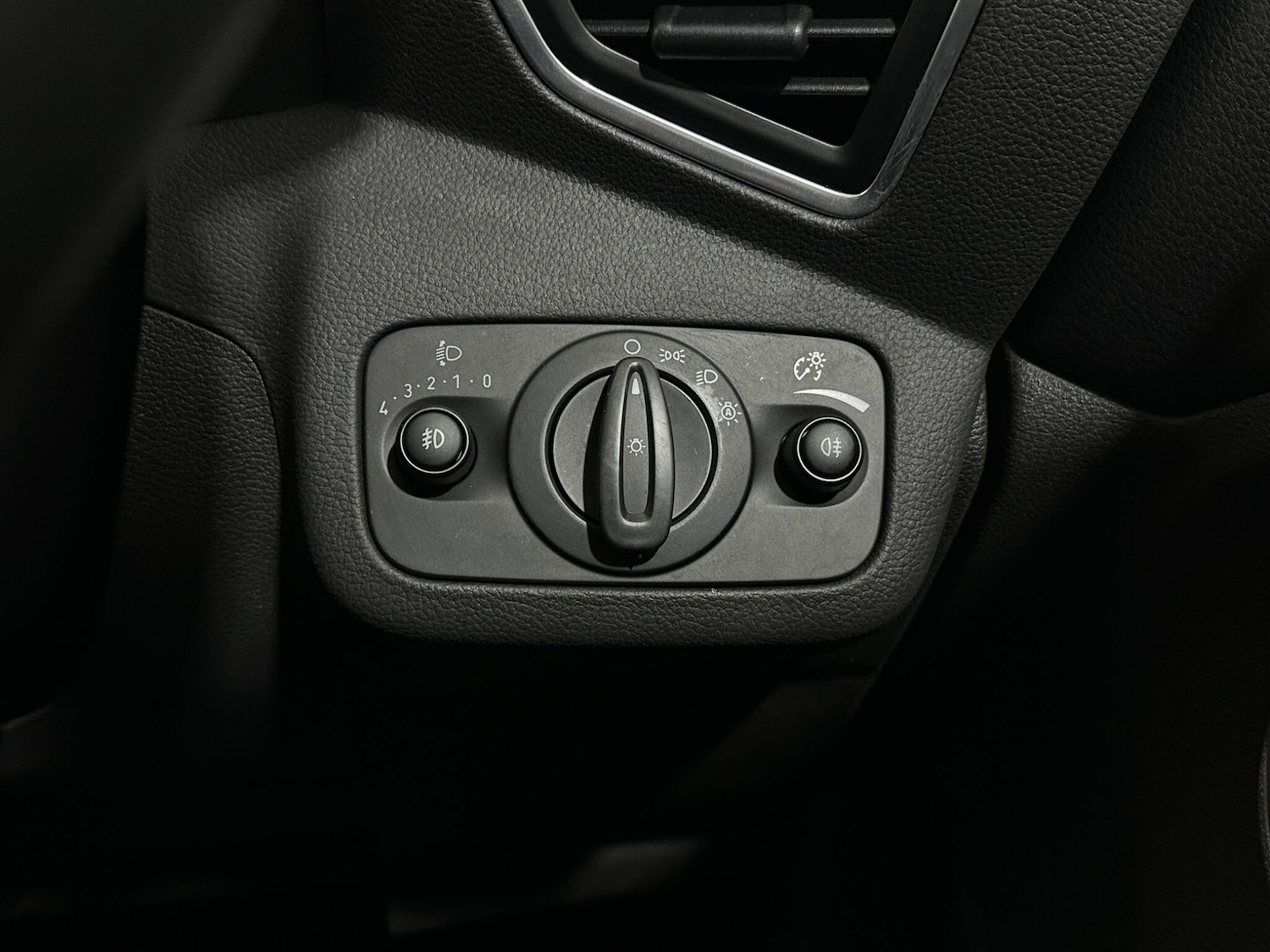 Used Ford Kuga 2015 for sale - 78115874: Photo 19