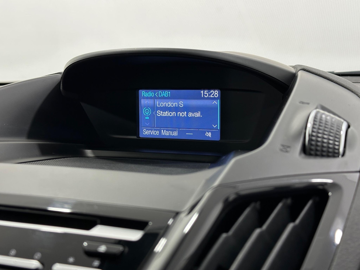 Used Ford Kuga 2015 for sale - 78115874: Photo 24