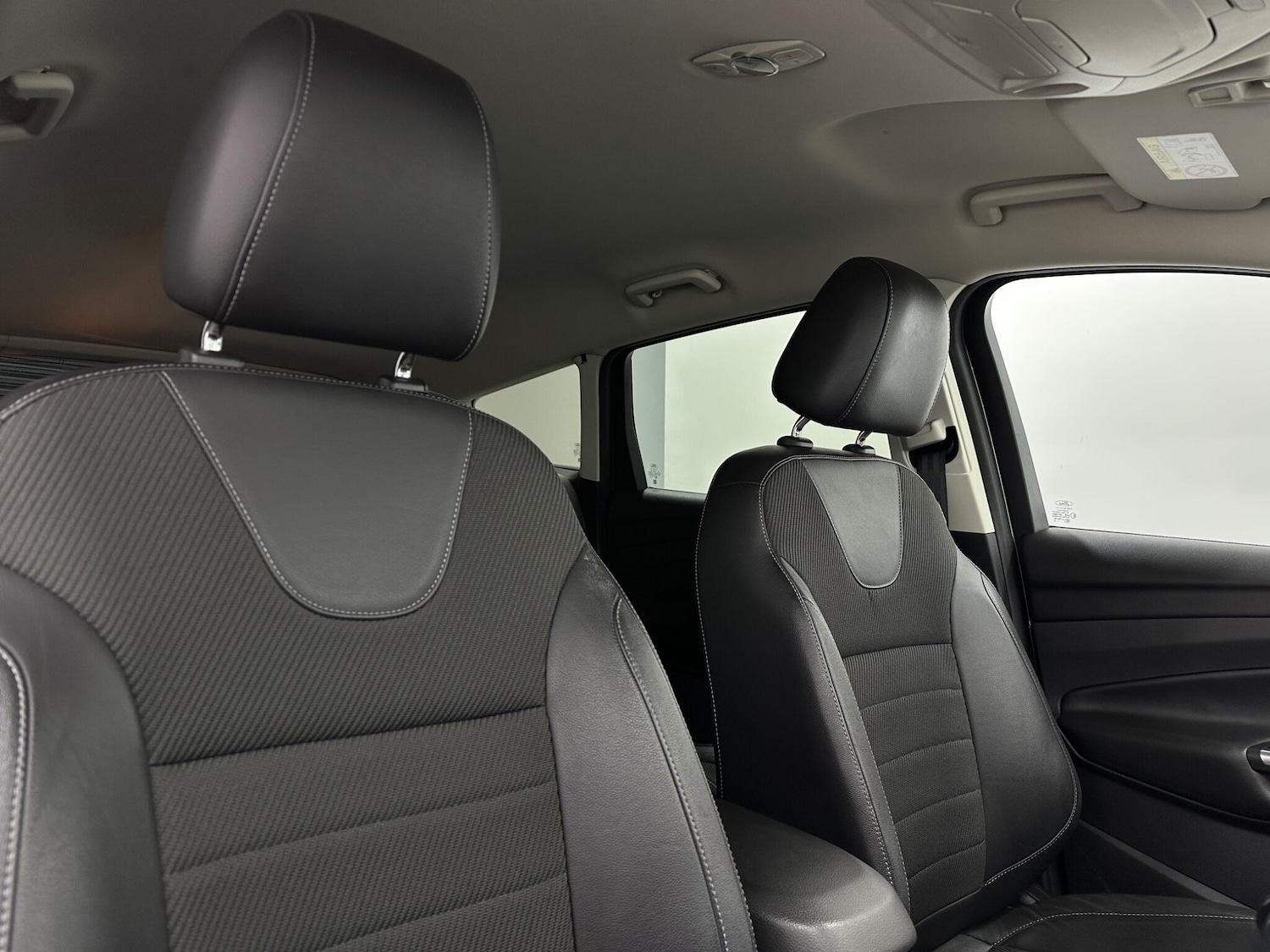 Used Ford Kuga 2015 for sale - 78115874: Photo 32