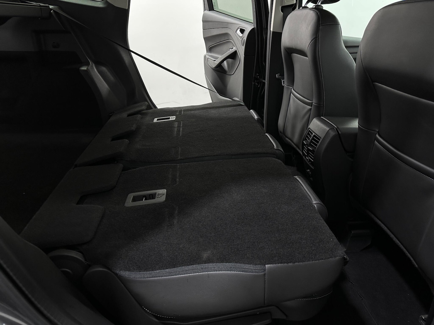 Used Ford Kuga 2015 for sale - 78115874: Photo 45