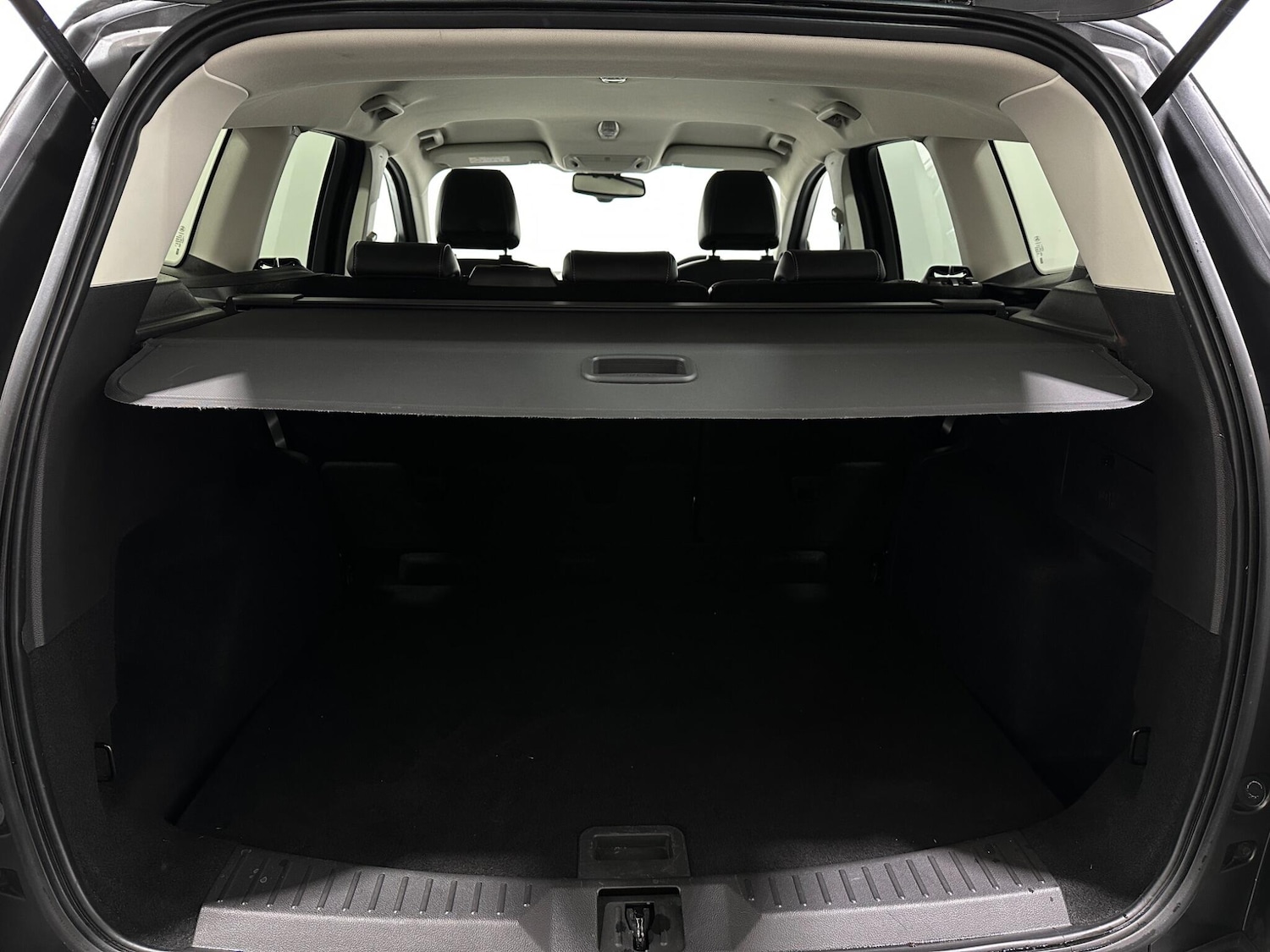 Used Ford Kuga 2015 for sale - 78115874: Photo 46