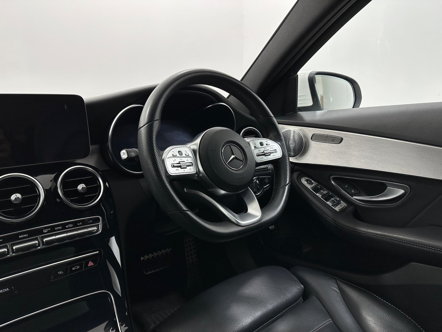 Used Mercedes-Benz C Class 2019 for sale - 77586345: Photo 12