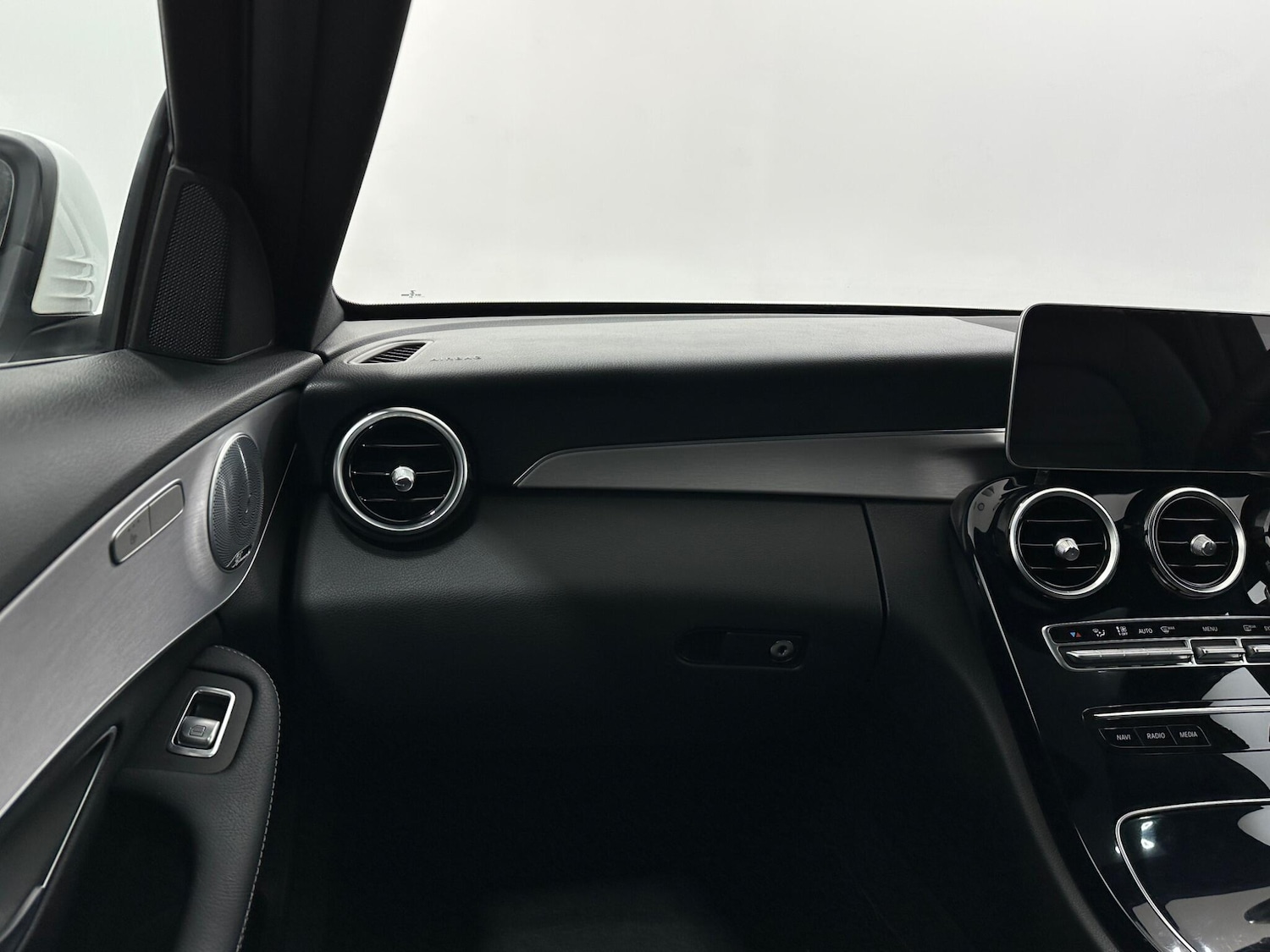 Used Mercedes-Benz C Class 2019 for sale - 77586345: Photo 31