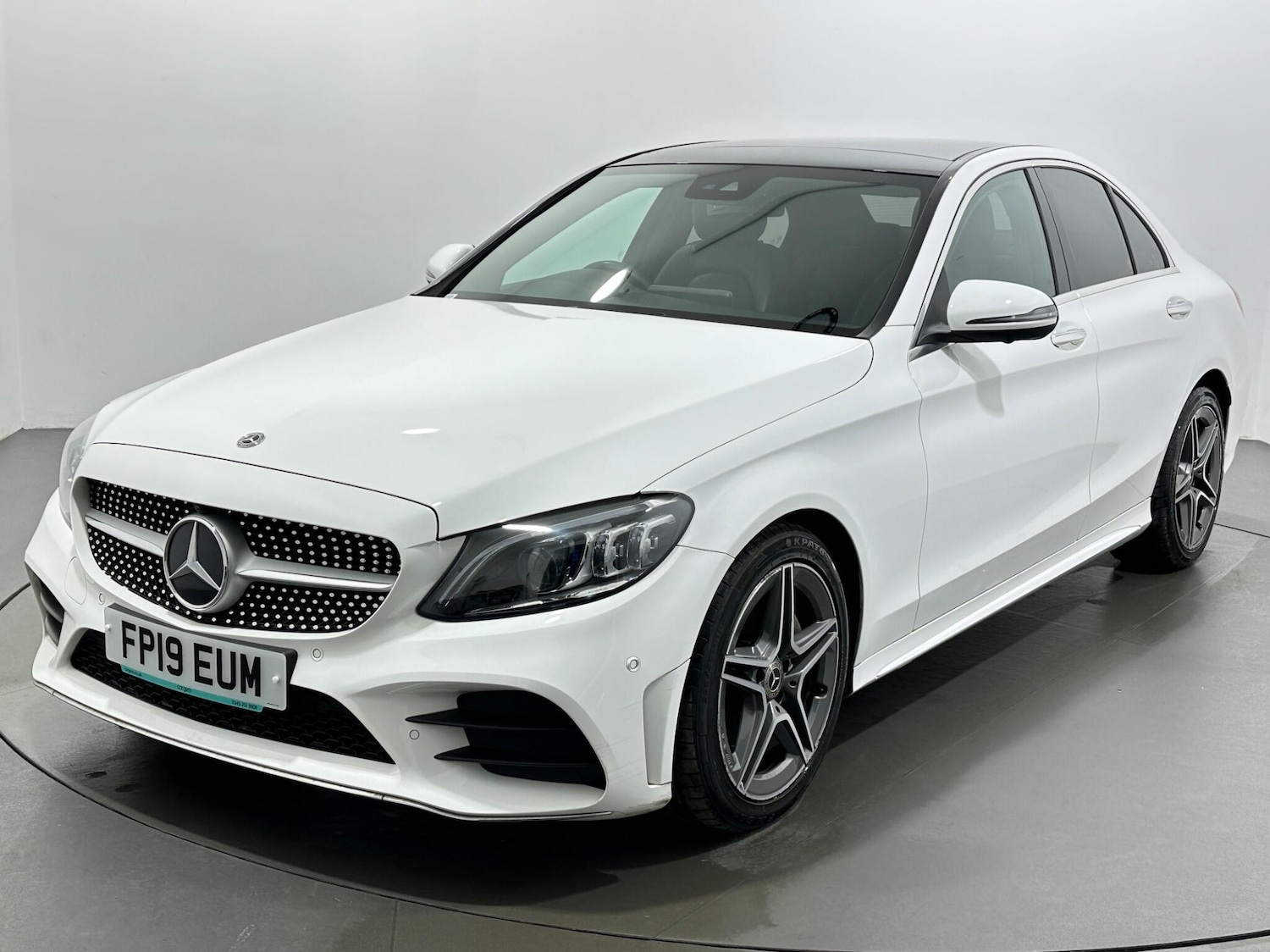 Used Mercedes-Benz C Class 2019 for sale - 77586345: Photo 4