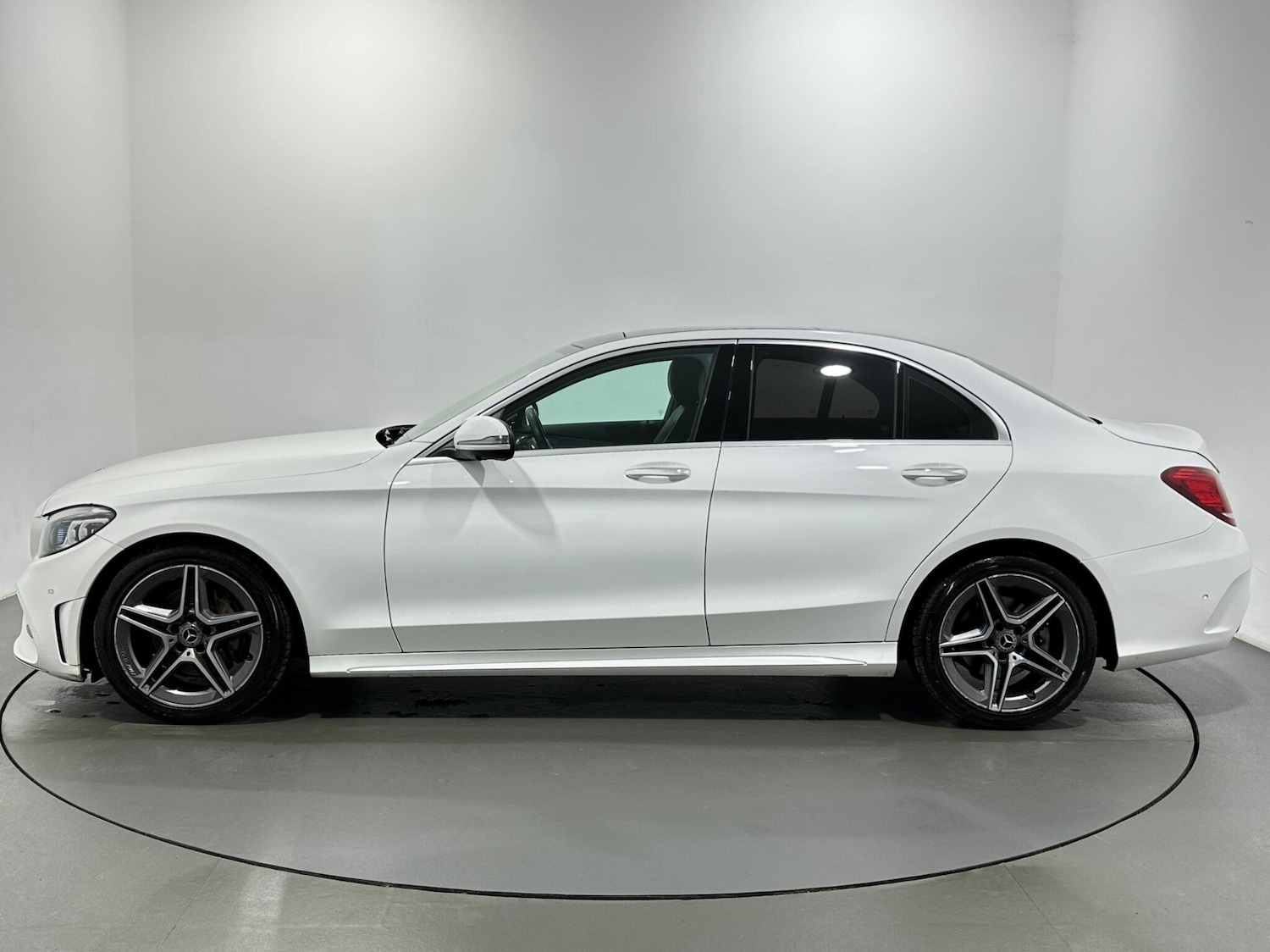 Used Mercedes-Benz C Class 2019 for sale - 77586345: Photo 5