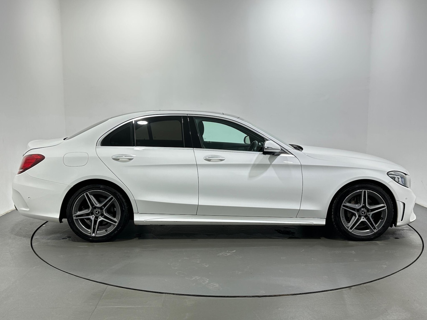 Used Mercedes-Benz C Class 2019 for sale - 77586345: Photo 9