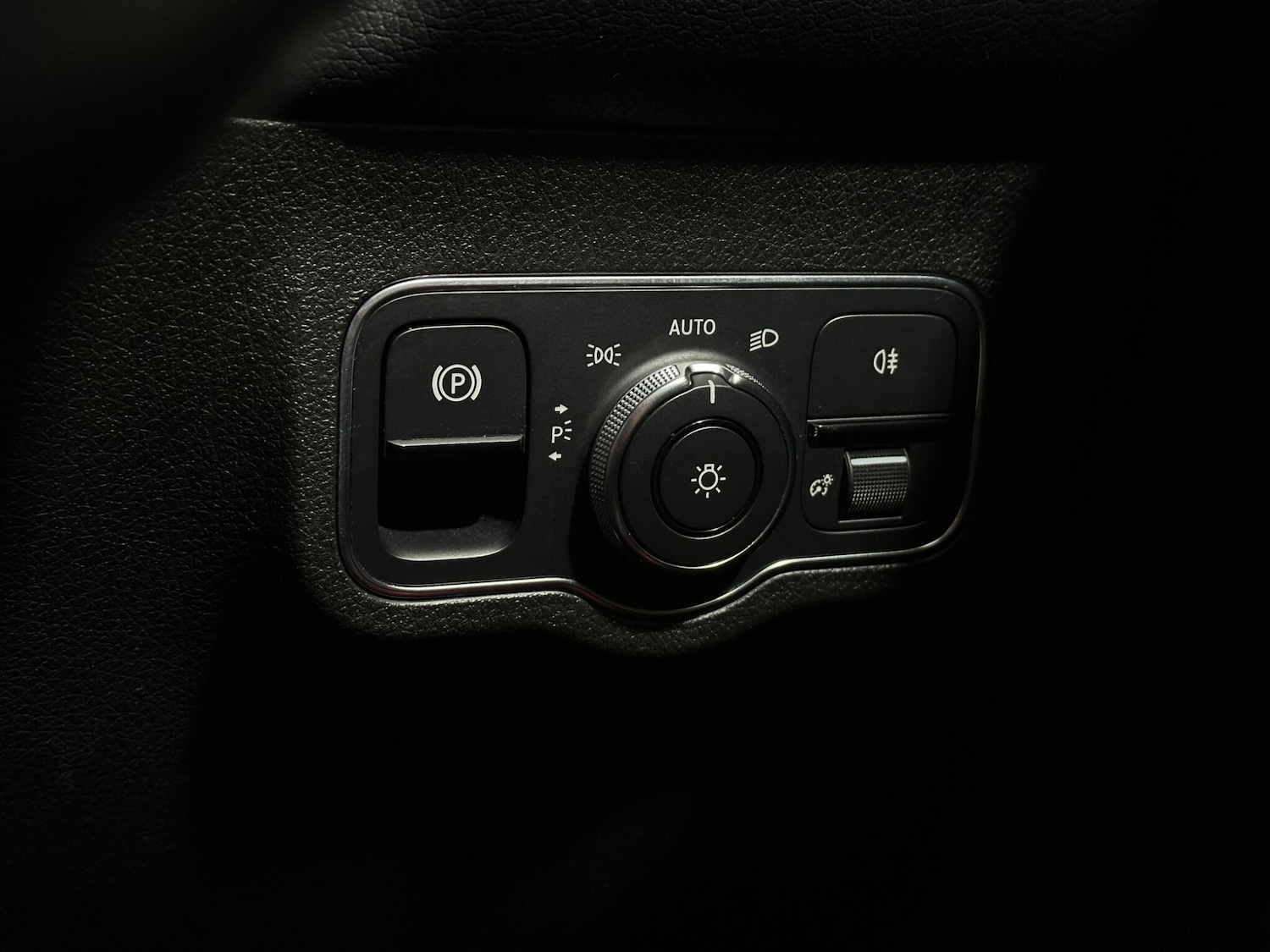 Used Mercedes-Benz GLB 2021 for sale - 76878683: Photo 16