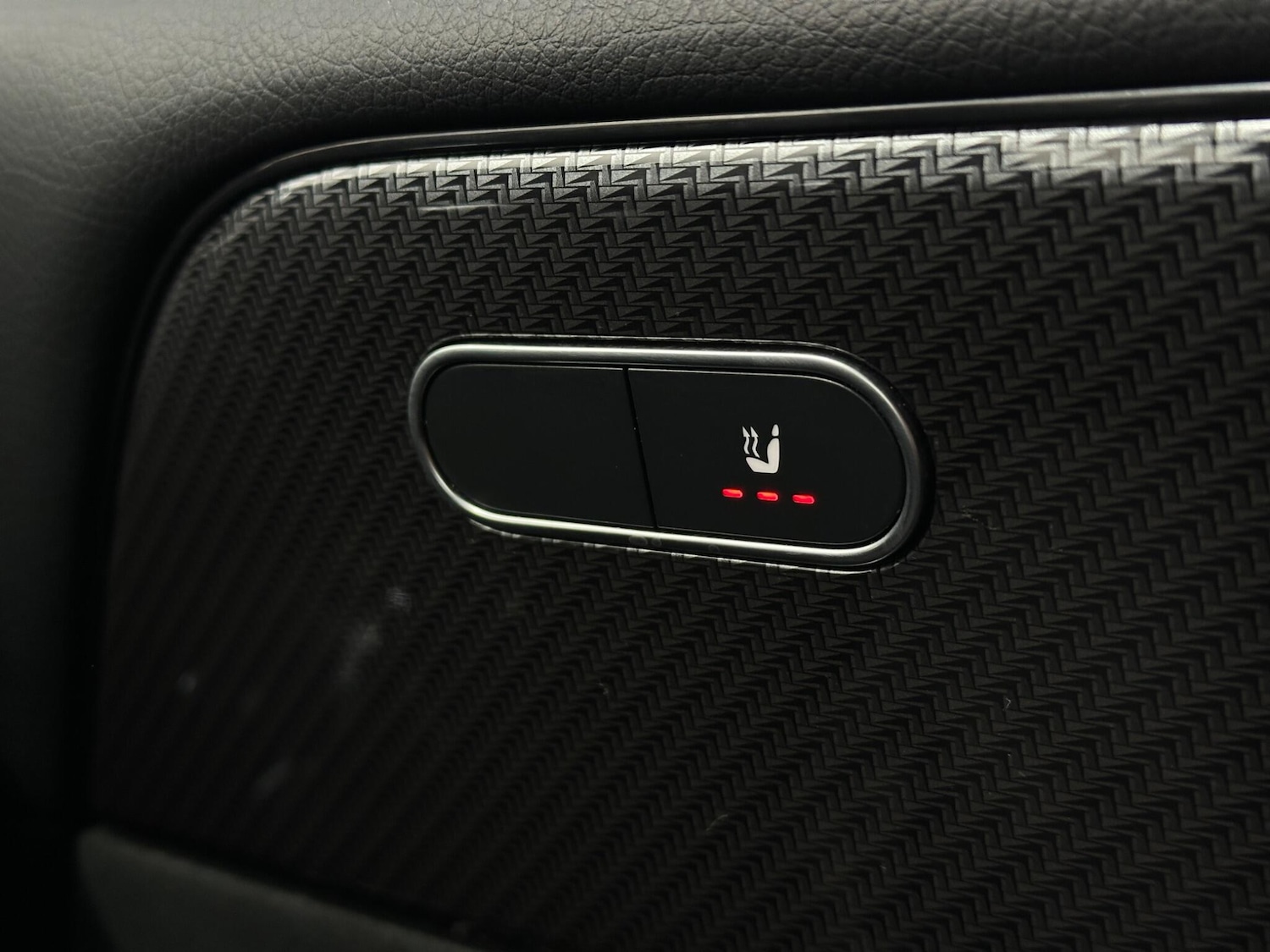 Used Mercedes-Benz GLB 2021 for sale - 76878683: Photo 17