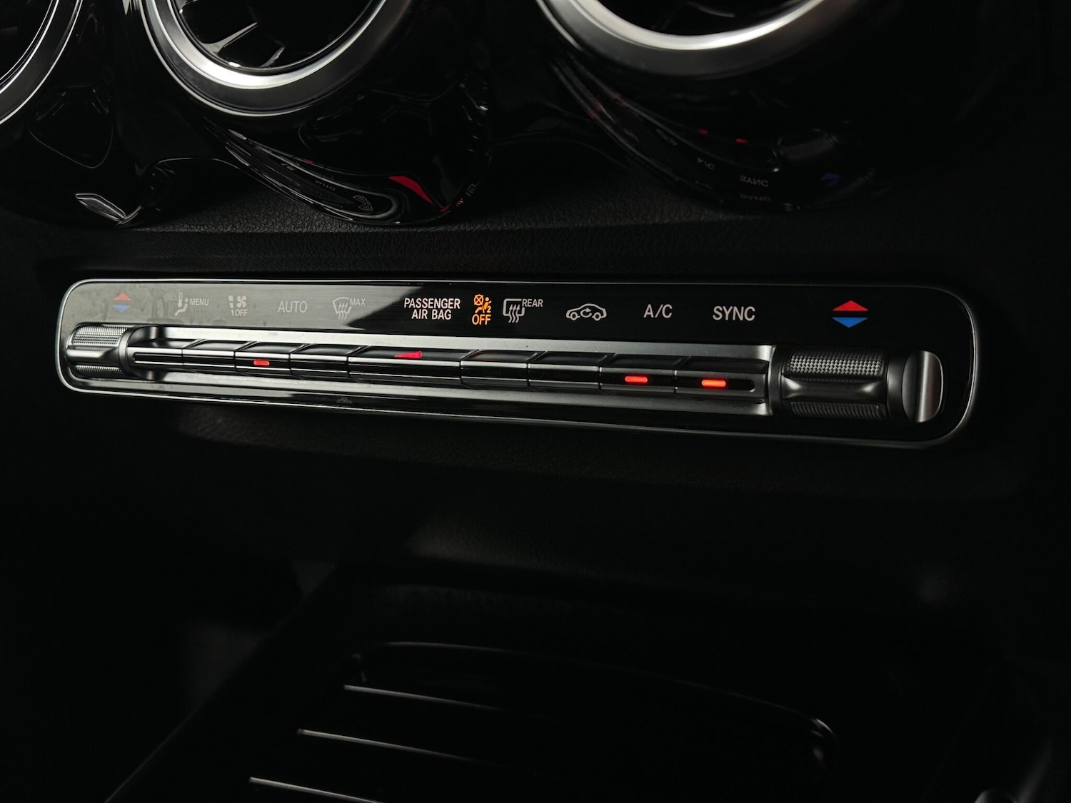 Used Mercedes-Benz GLB 2021 for sale - 76878683: Photo 21