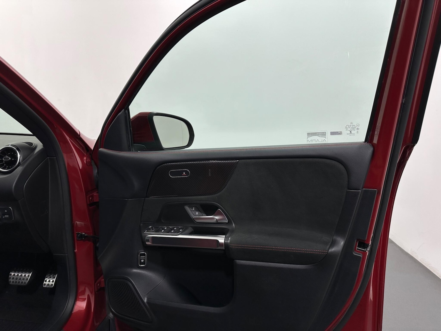 Used Mercedes-Benz GLB 2021 for sale - 76878683: Photo 32