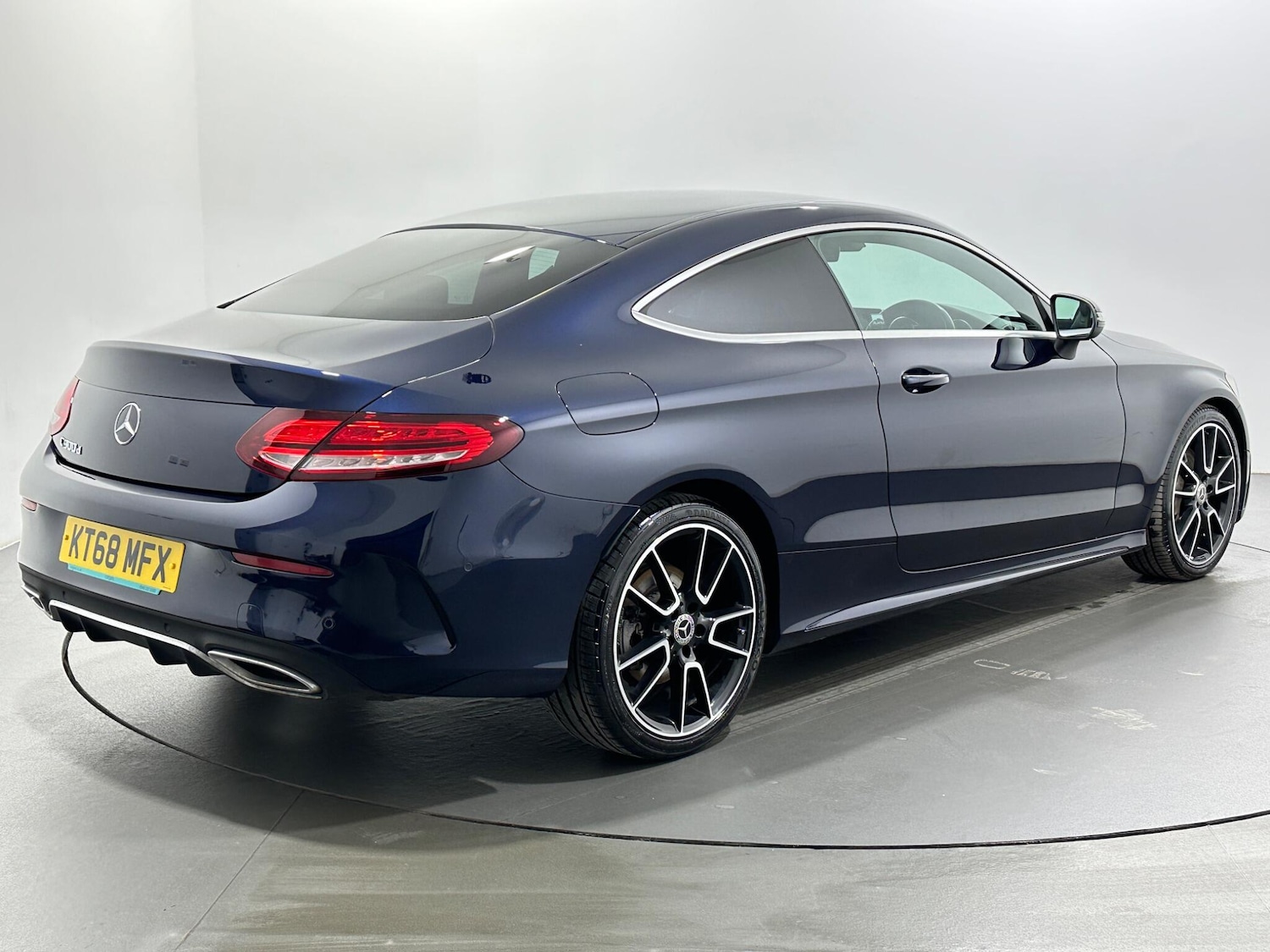 Used Mercedes-Benz C Class 2019 for sale - 77097548: Photo 8