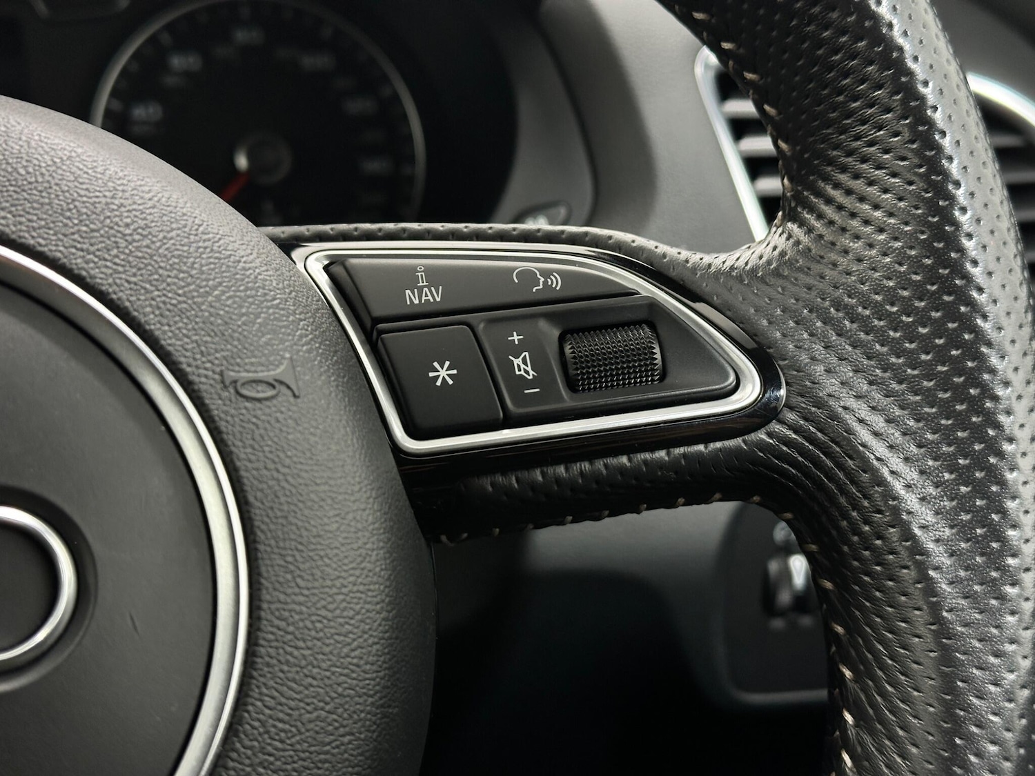 Used Audi Q3 for sale - 77784166: Photo 15