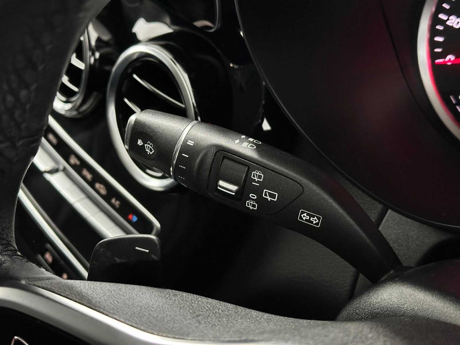 Used Mercedes-Benz GLC 2019 for sale - 77658928: Photo 14