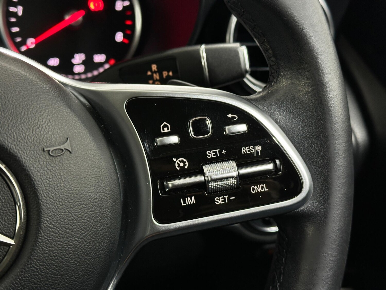 Used Mercedes-Benz GLC 2019 for sale - 77658928: Photo 16