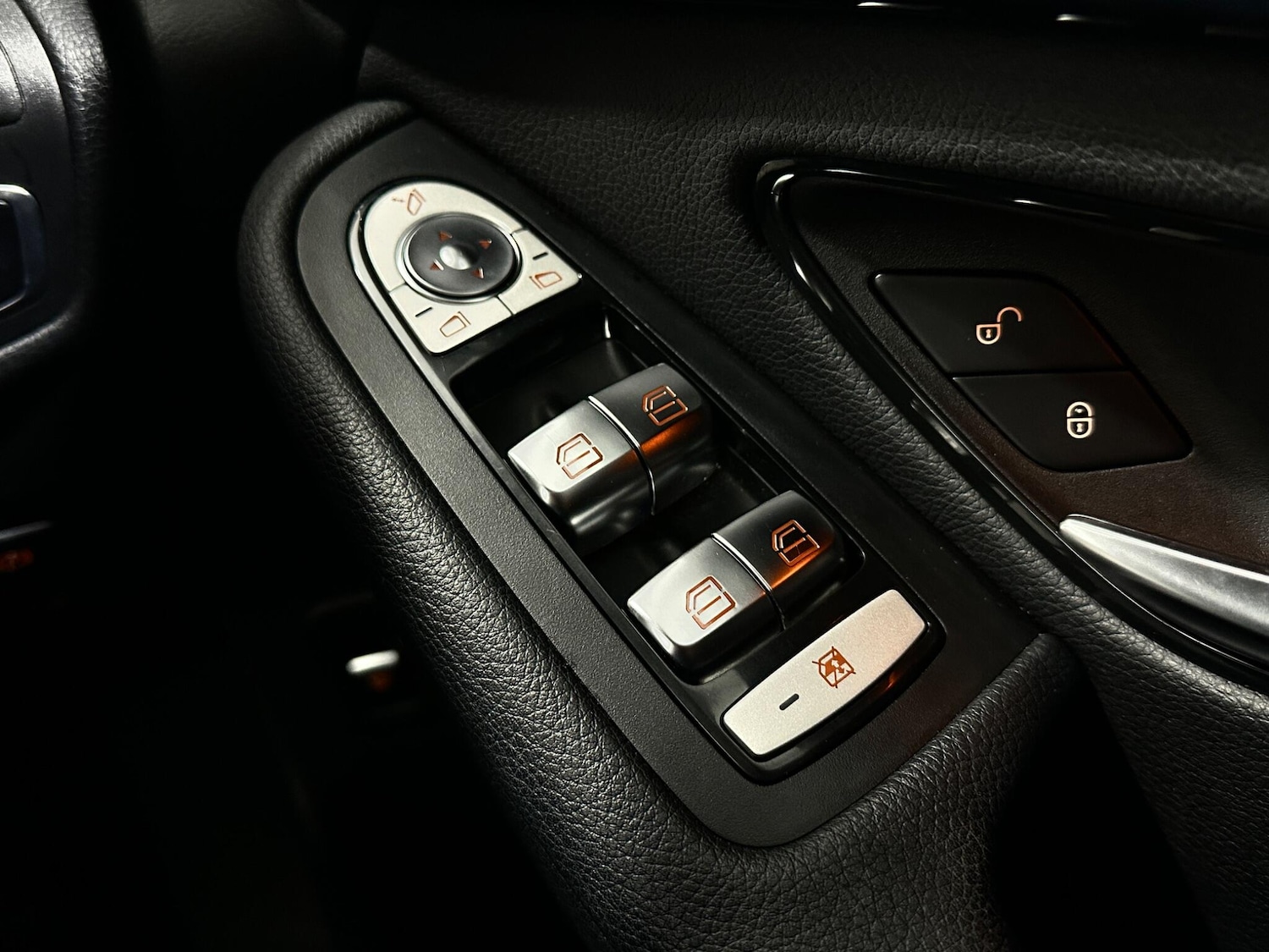 Used Mercedes-Benz GLC 2019 for sale - 77658928: Photo 19