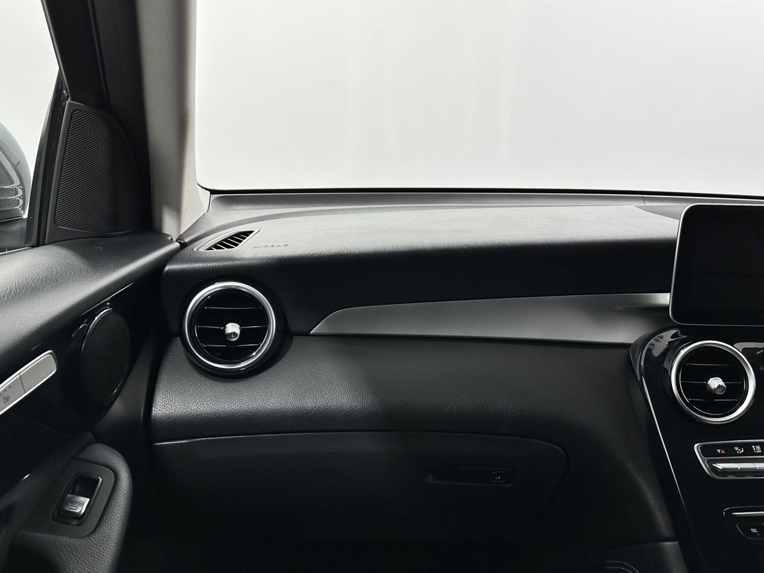 Used Mercedes-Benz GLC 2019 for sale - 77658928: Photo 30