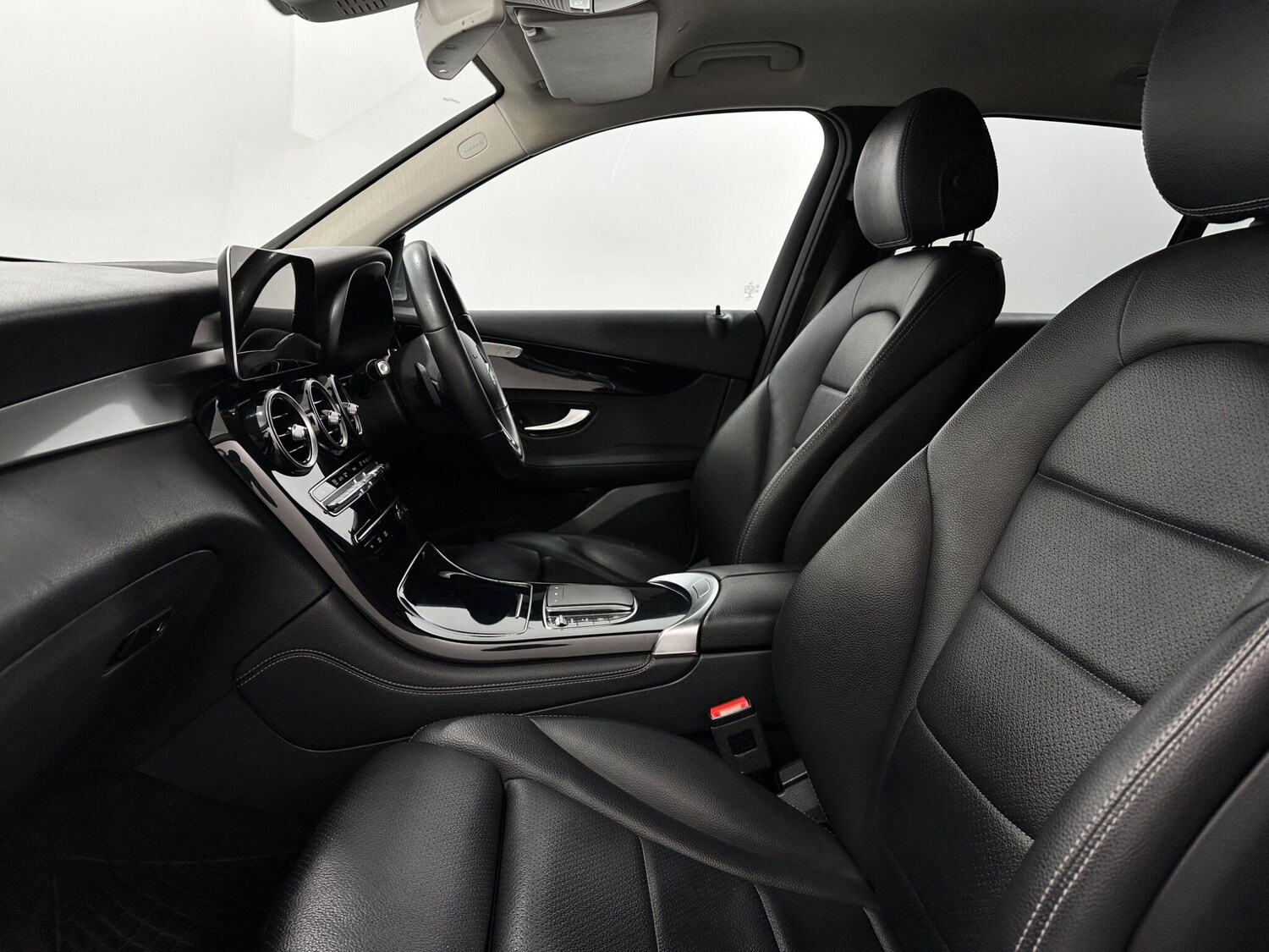 Used Mercedes-Benz GLC 2019 for sale - 77658928: Photo 36